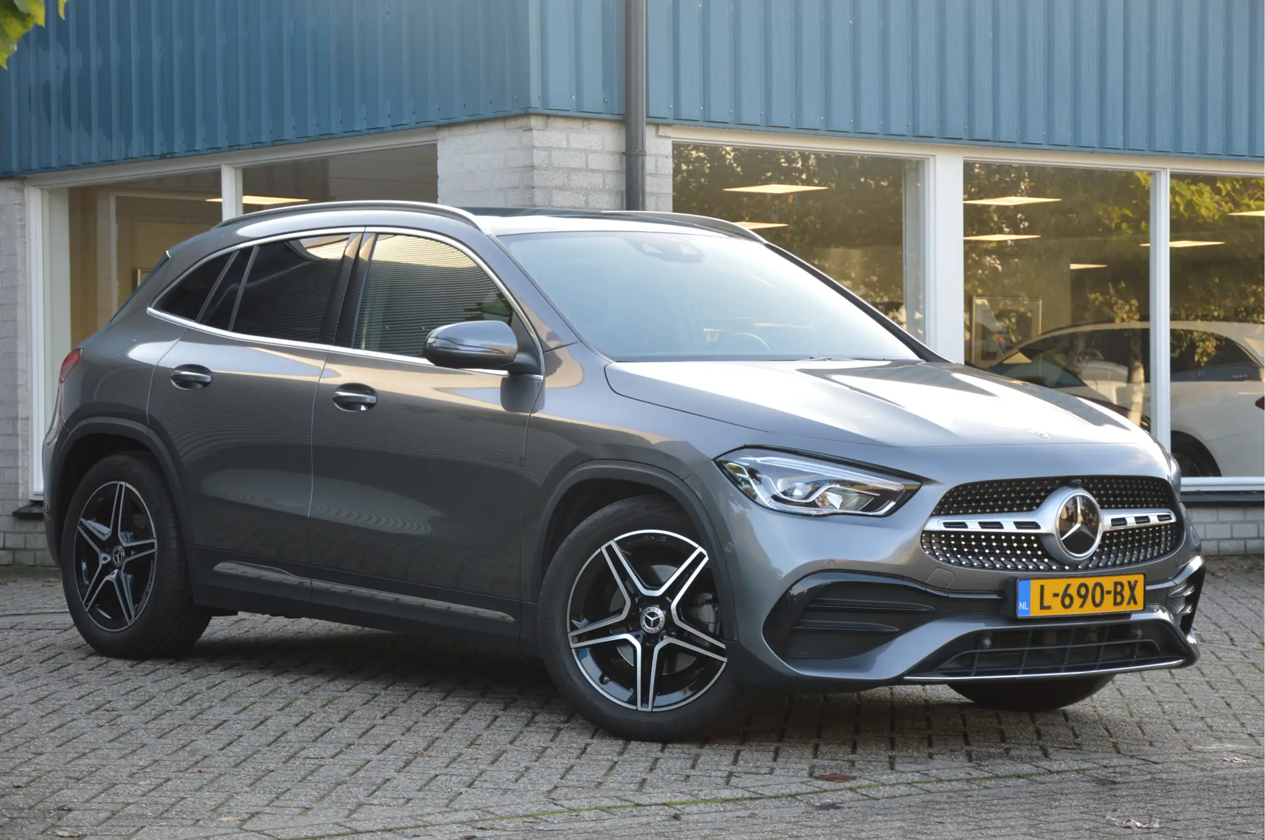 Mercedes-Benz - GLA 200