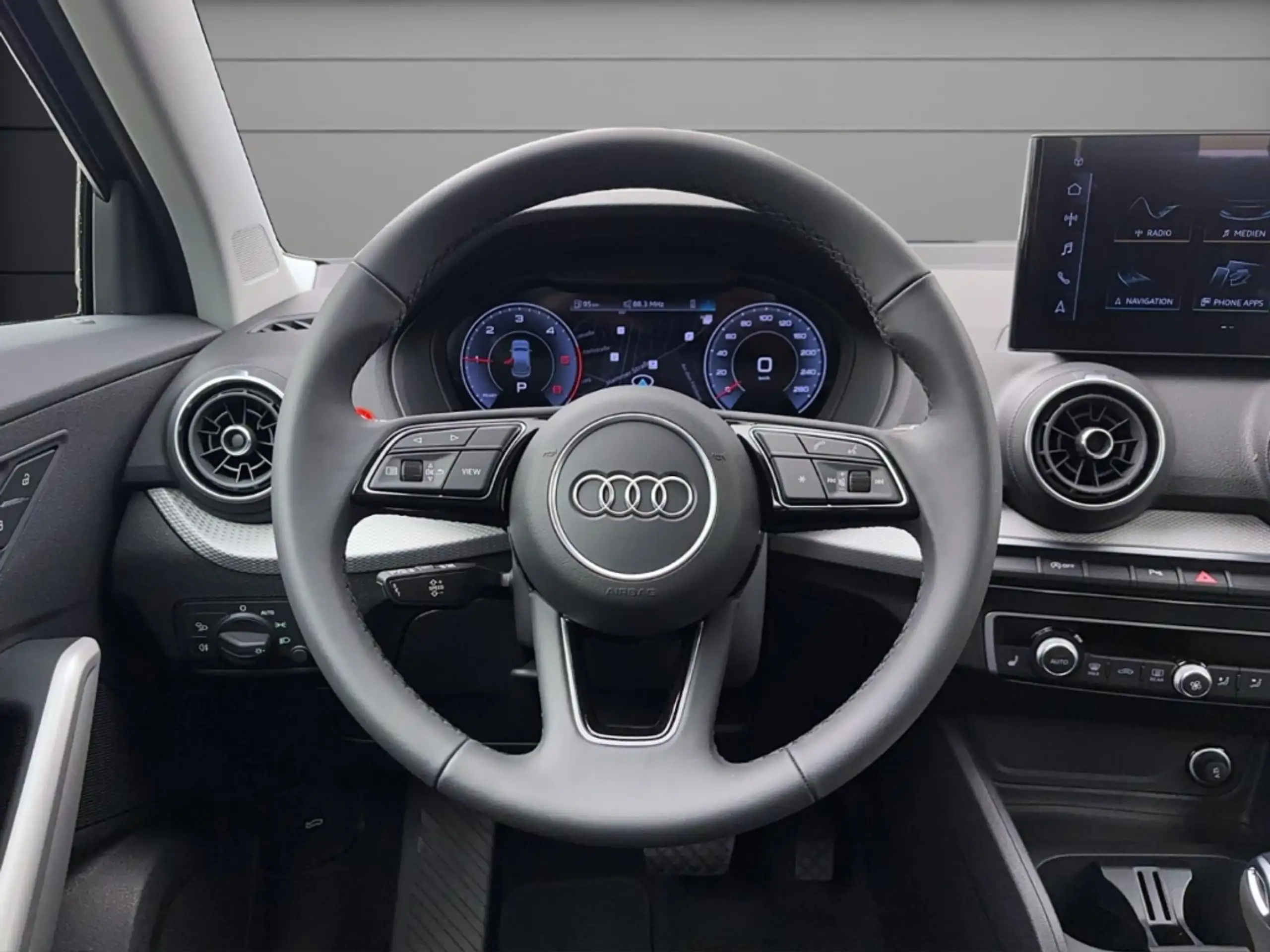 Audi - Q2