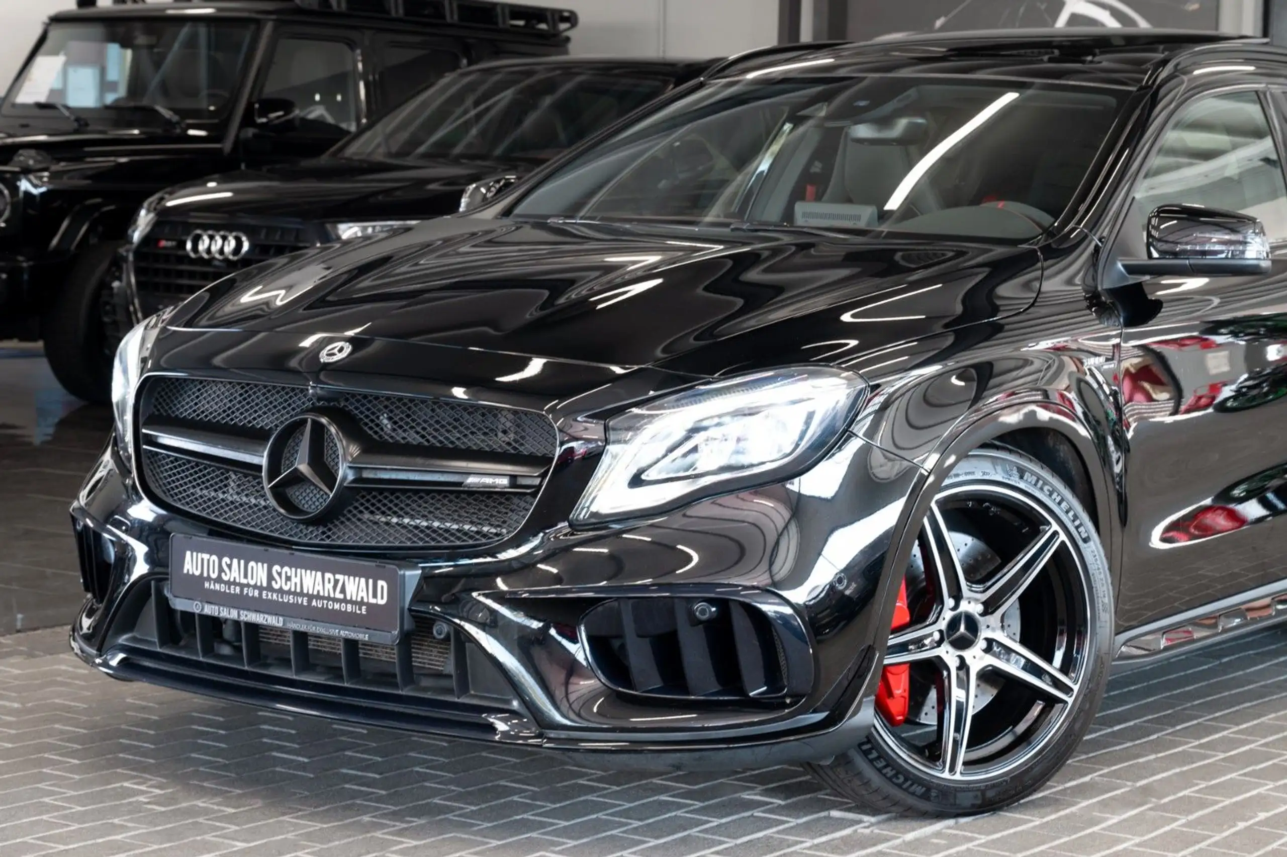 Mercedes-Benz - GLA 45 AMG