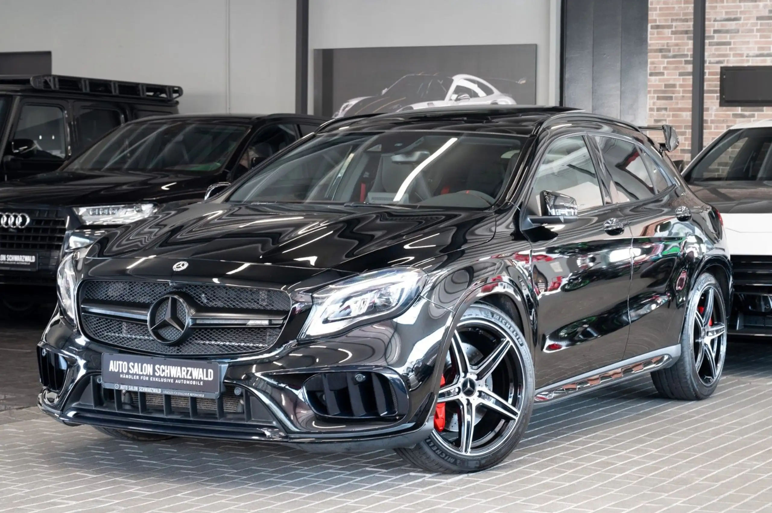 Mercedes-Benz - GLA 45 AMG