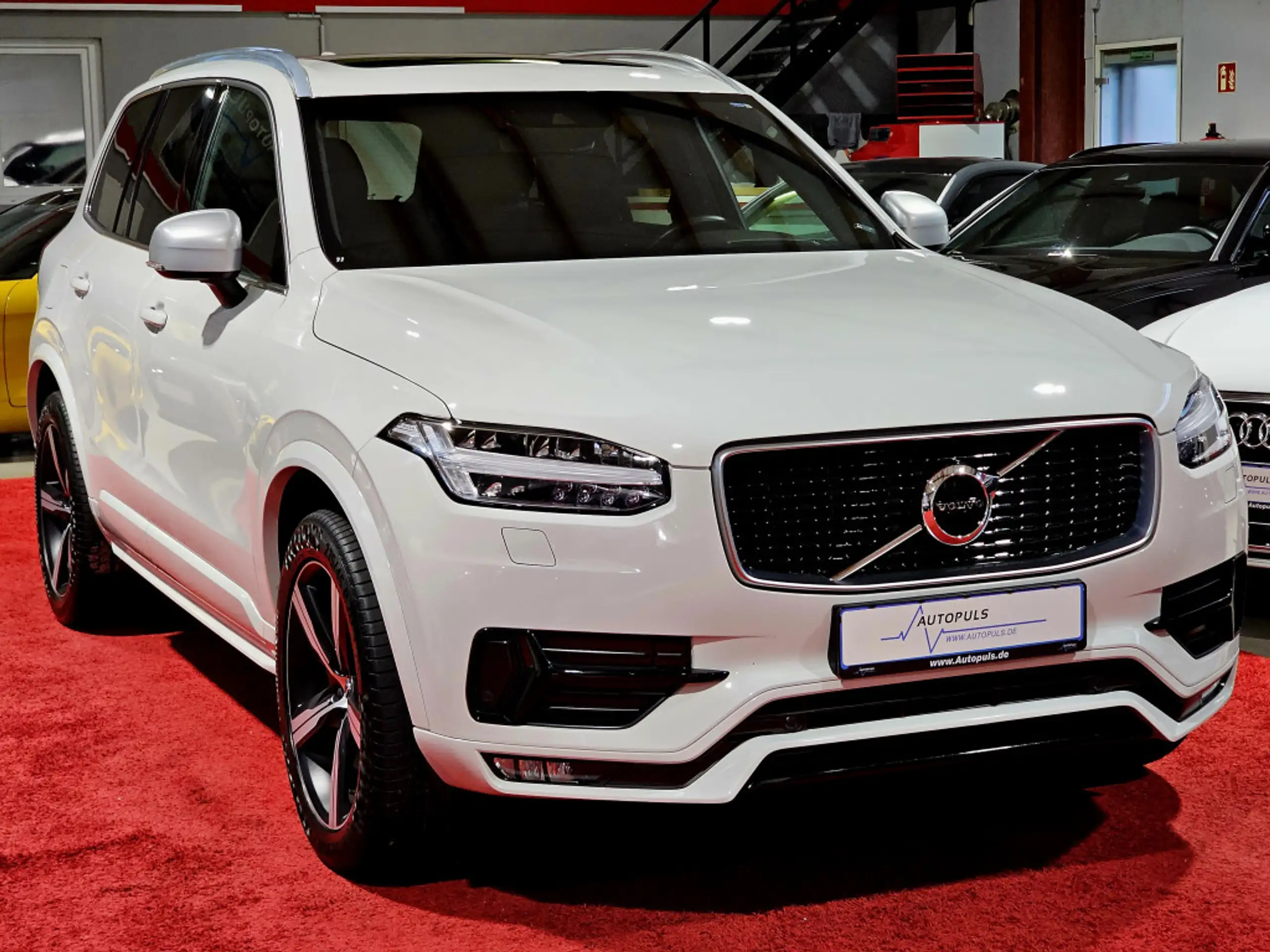 Volvo - XC90