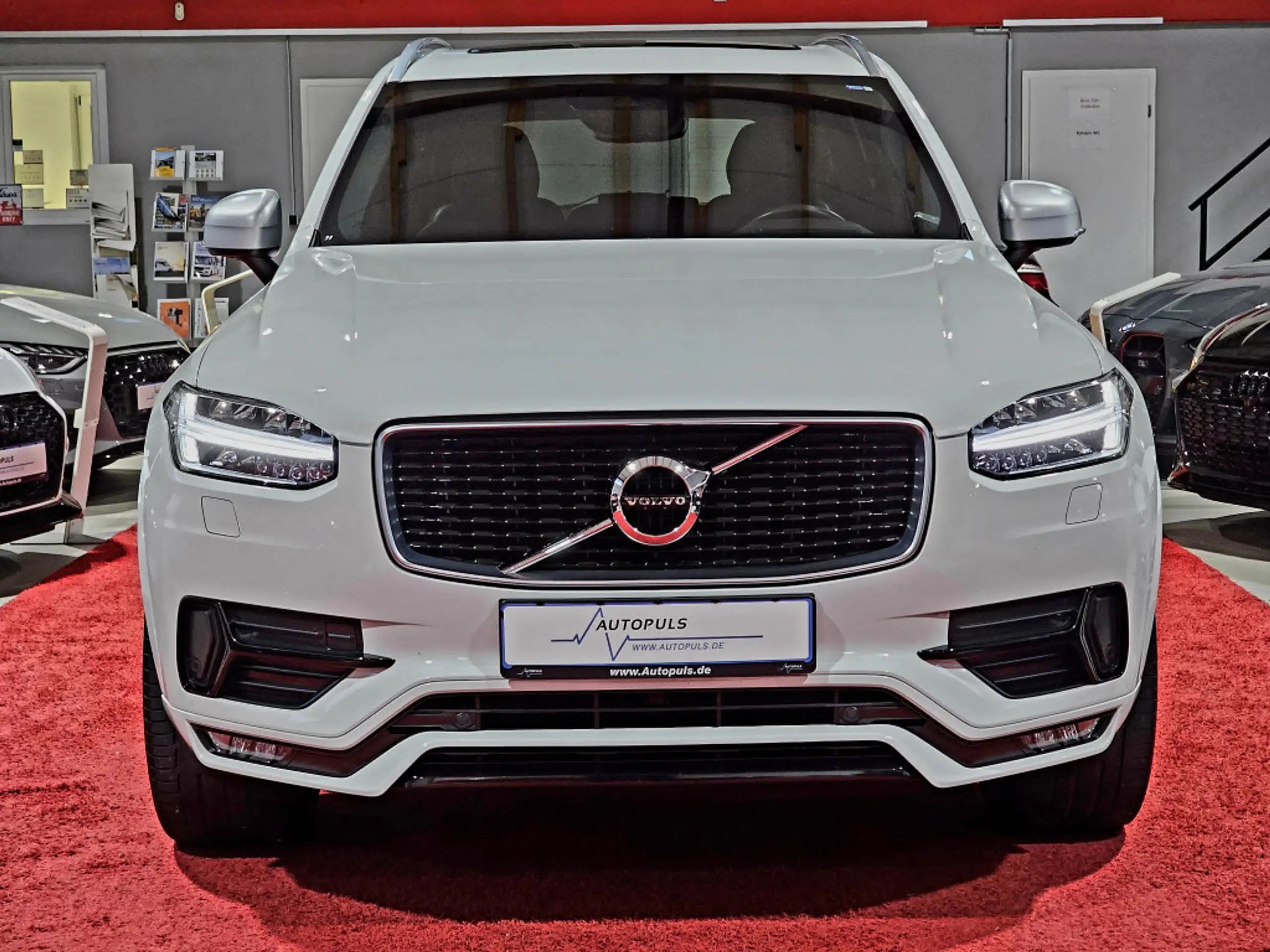 Volvo - XC90