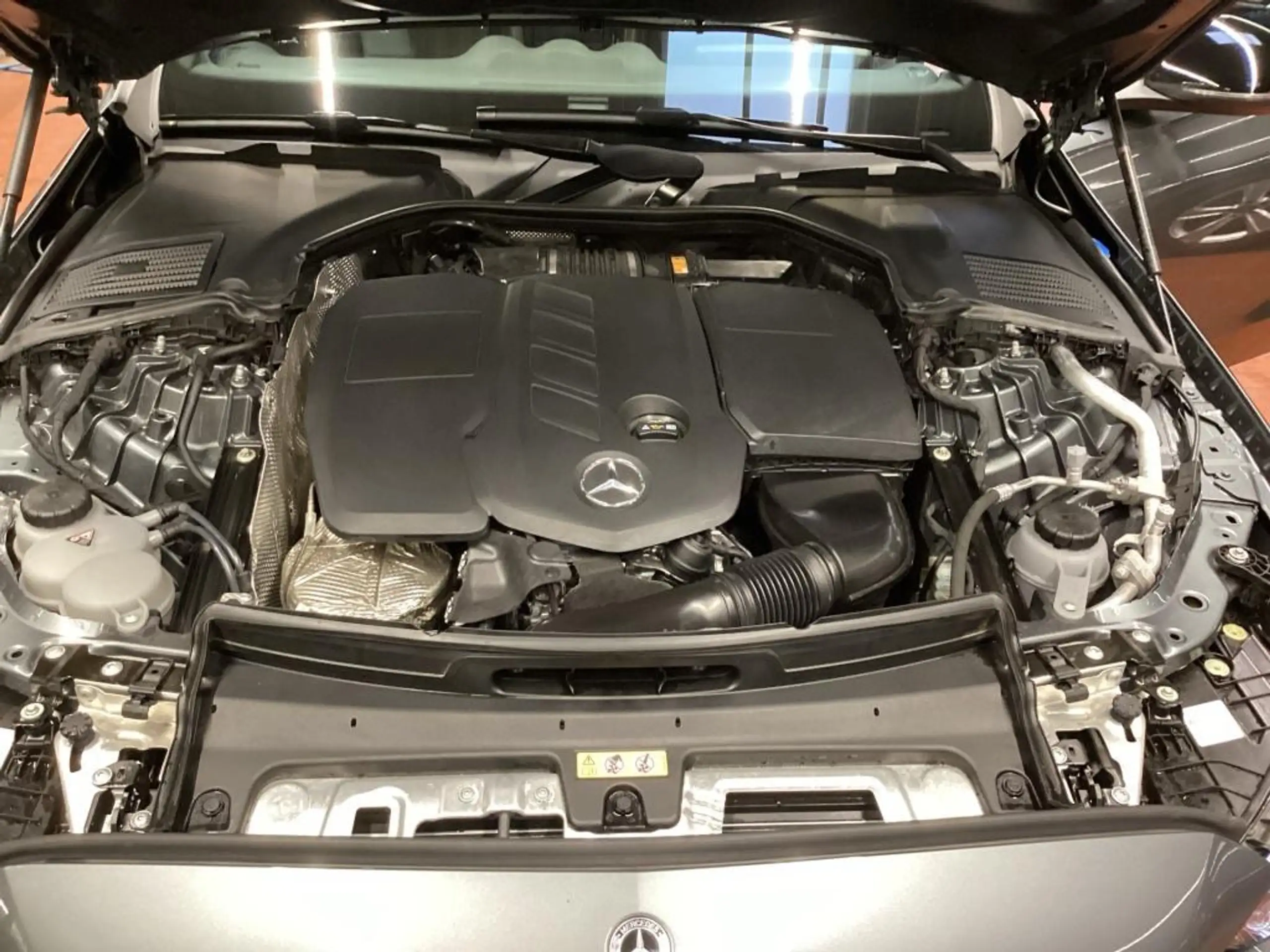 Mercedes-Benz - C 220