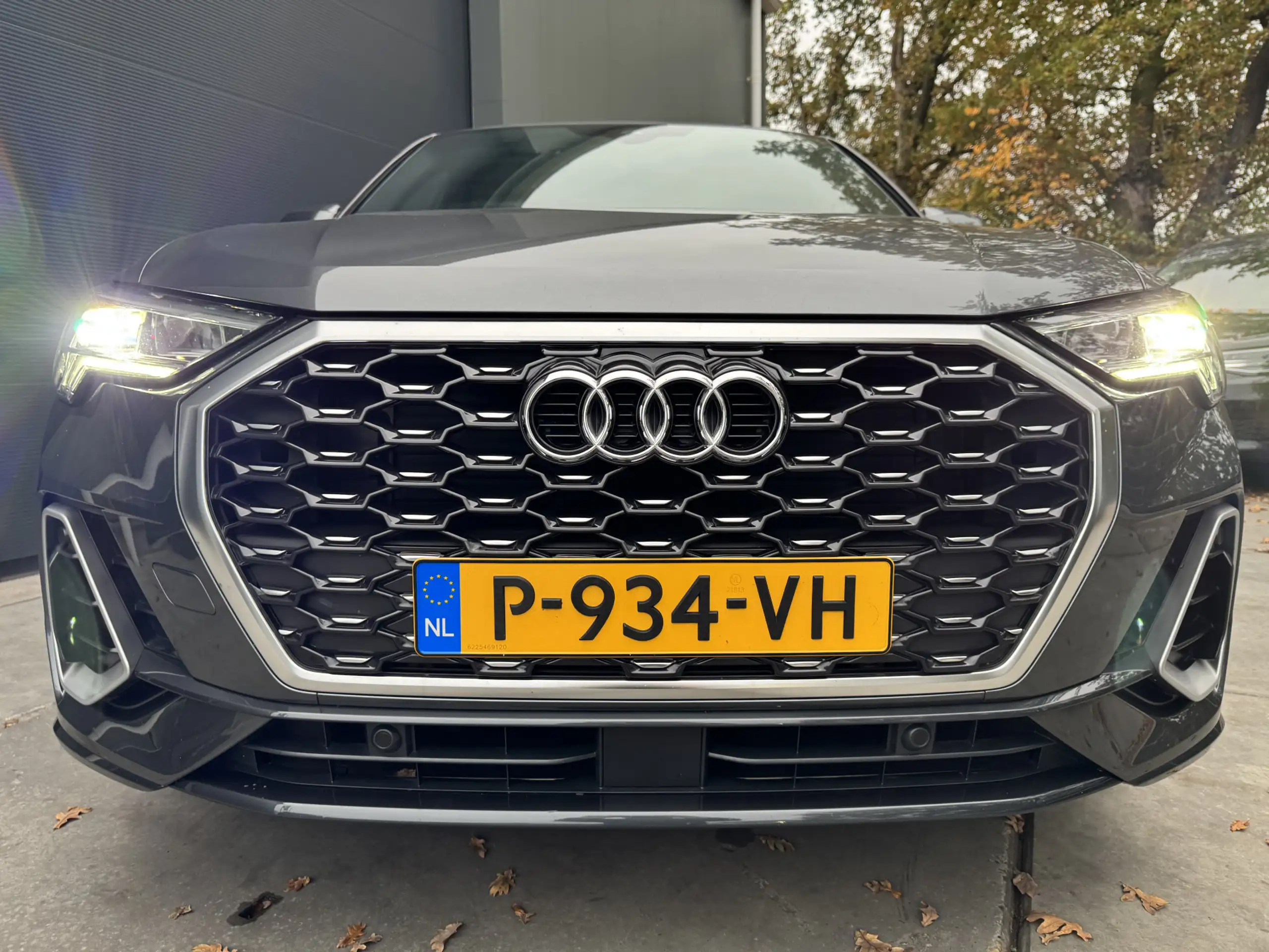 Audi - Q3