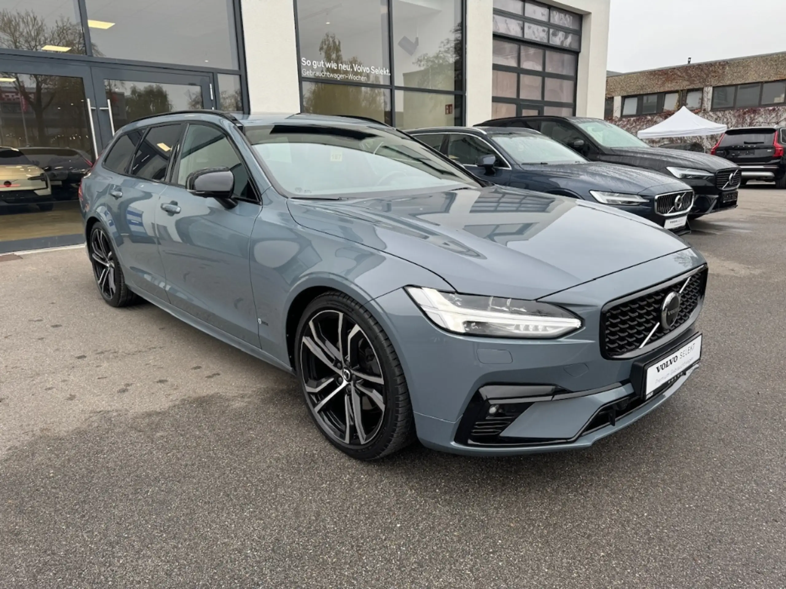 Volvo - V90