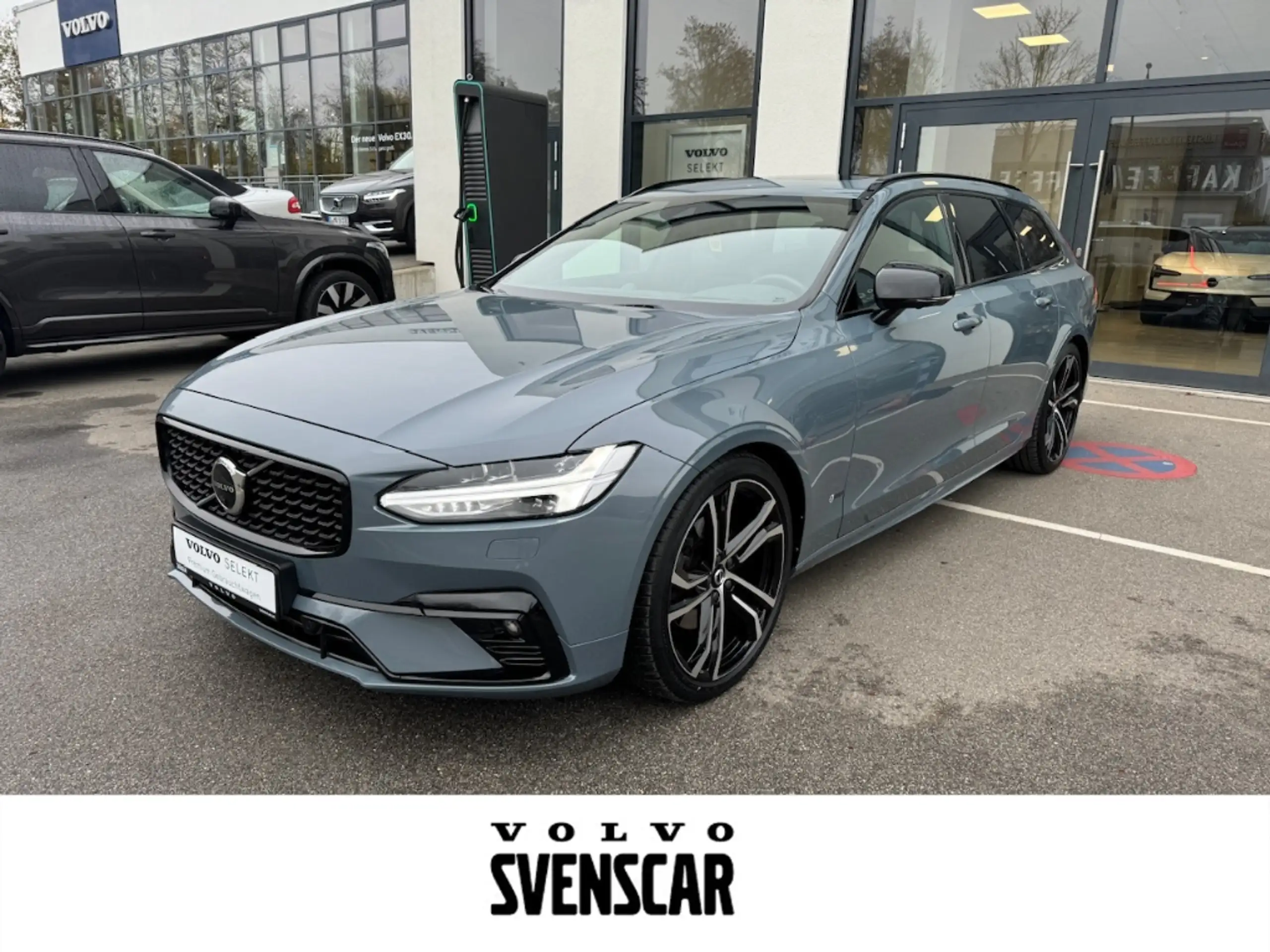 Volvo - V90