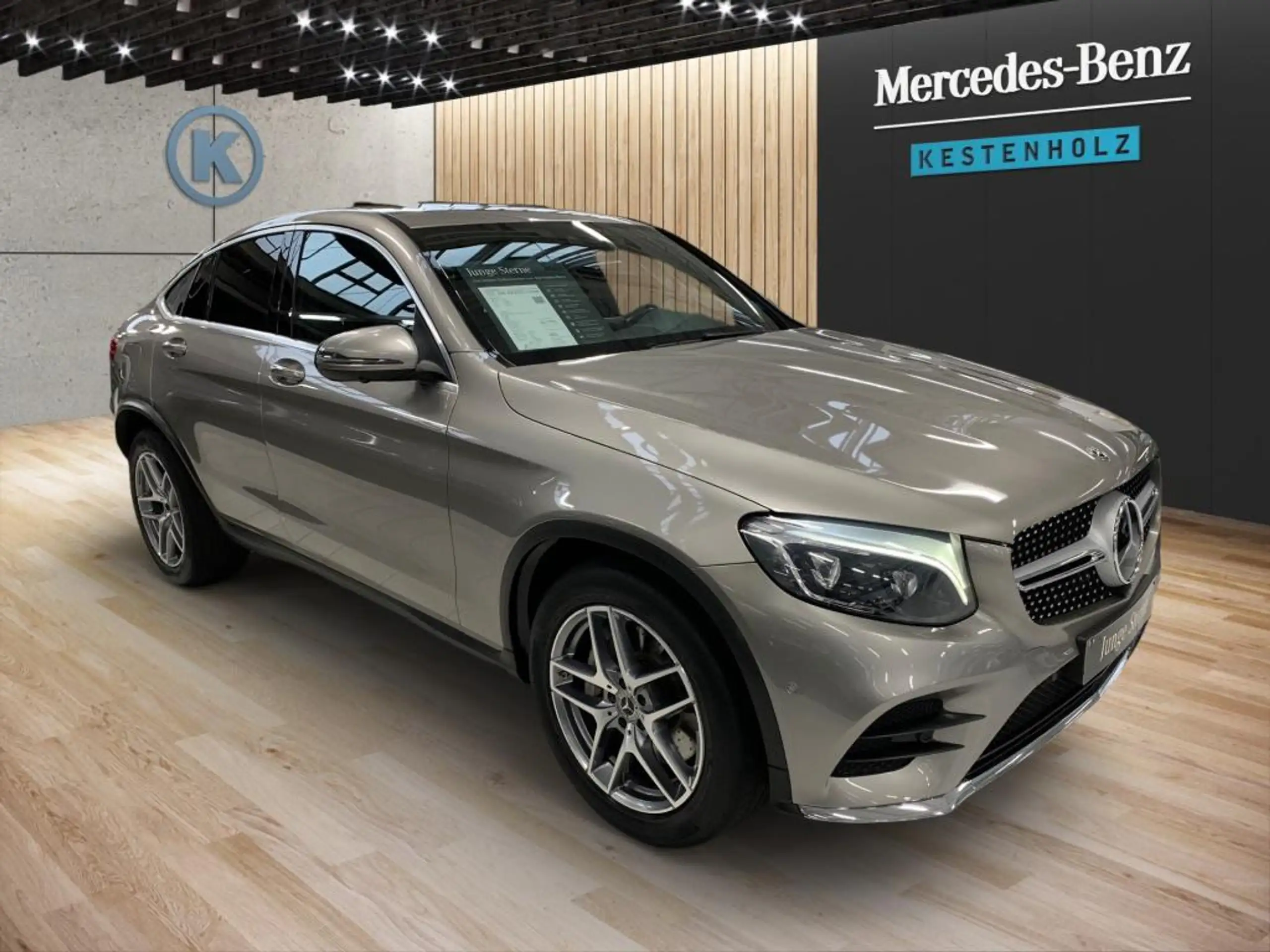 Mercedes-Benz - GLC 300