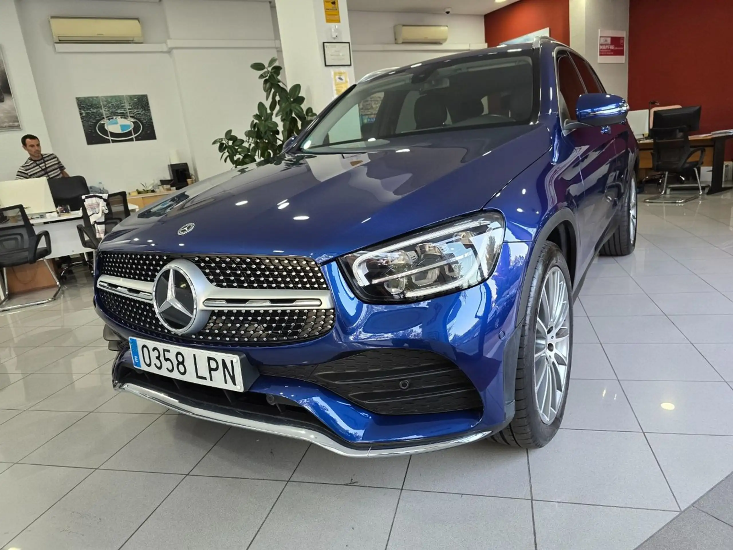 Mercedes-Benz - GLC 220