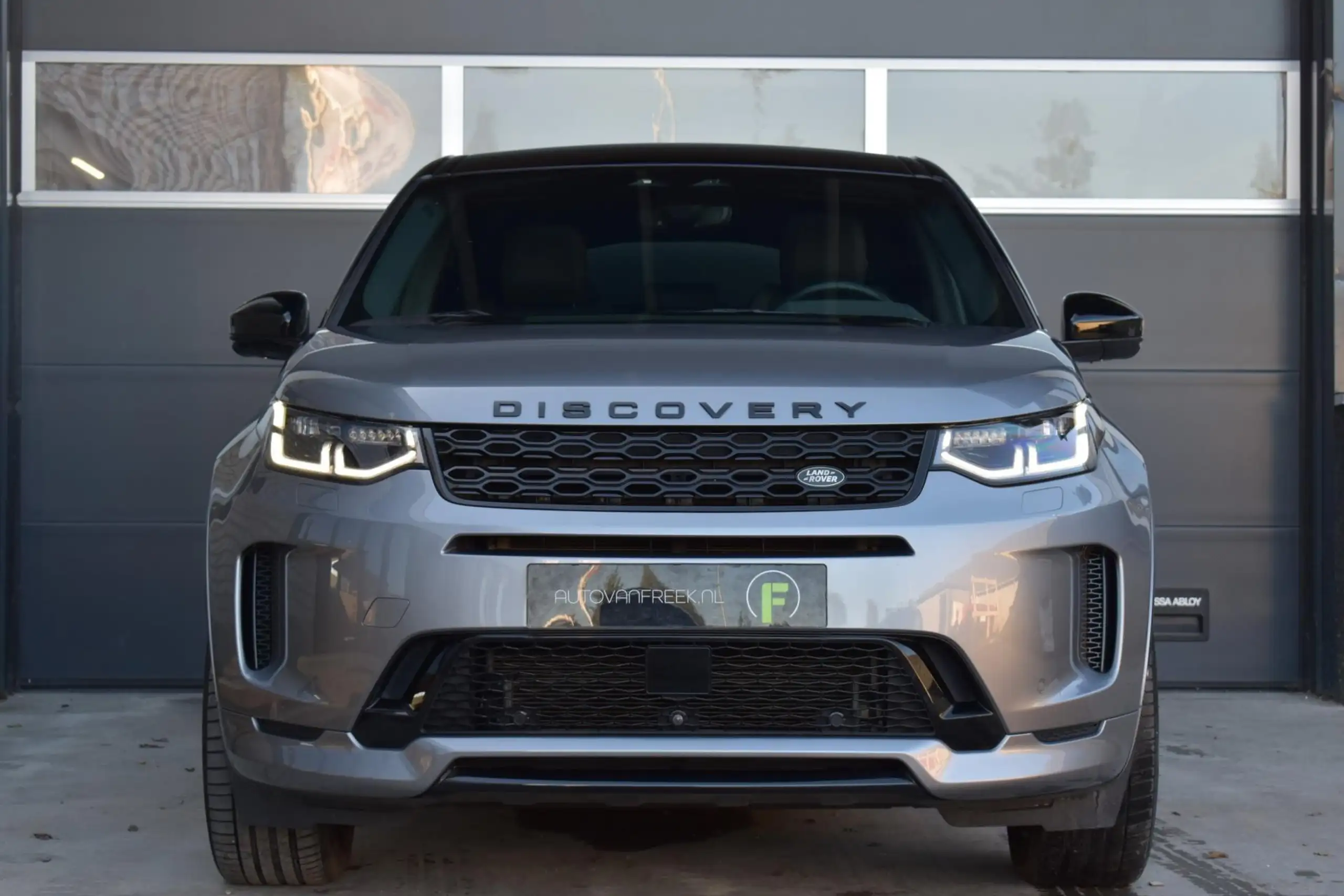 Land Rover - Discovery Sport