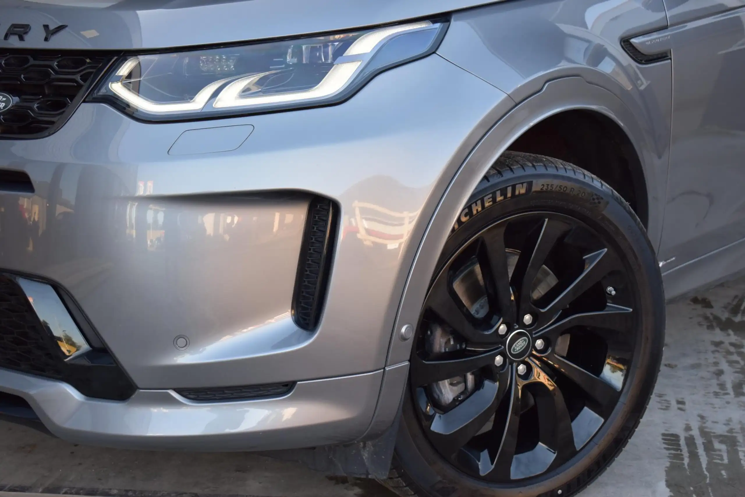 Land Rover - Discovery Sport