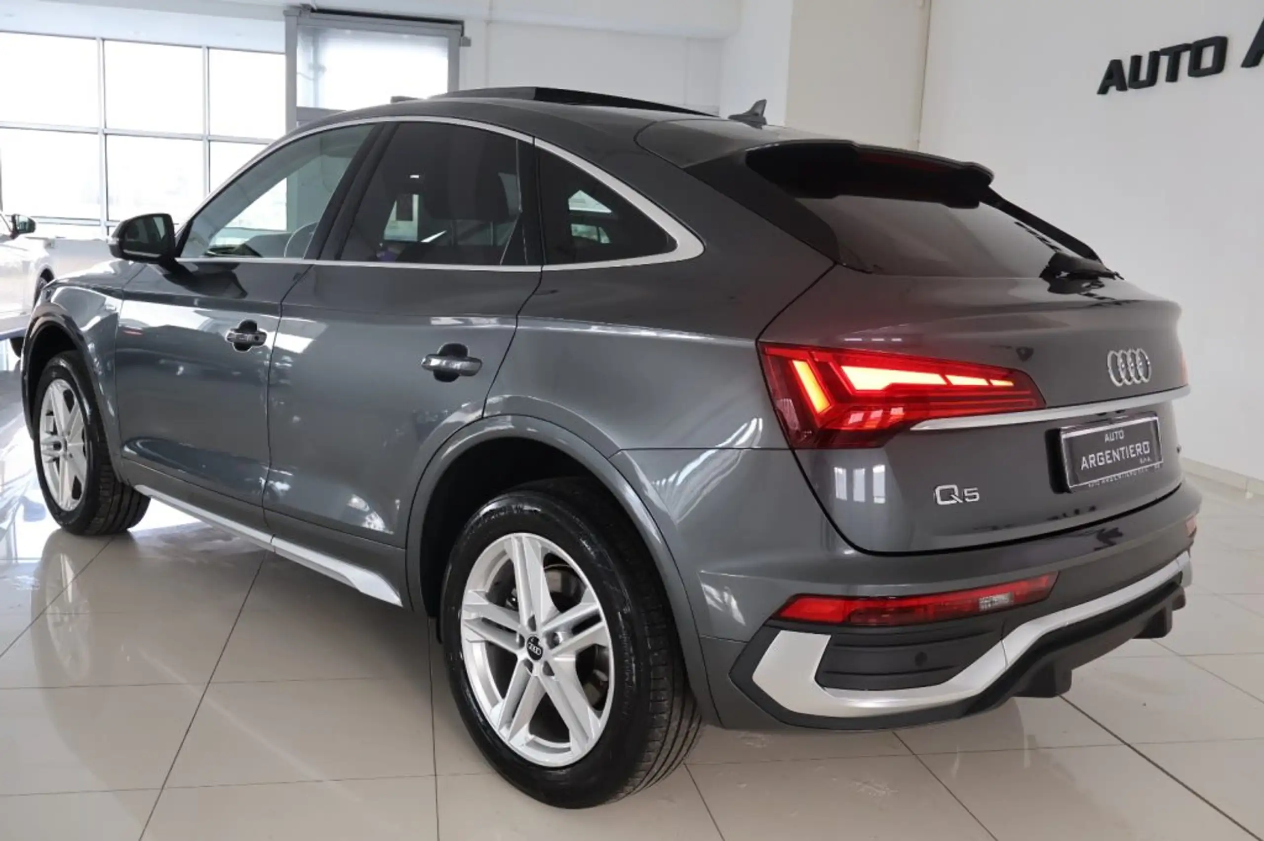 Audi - Q5