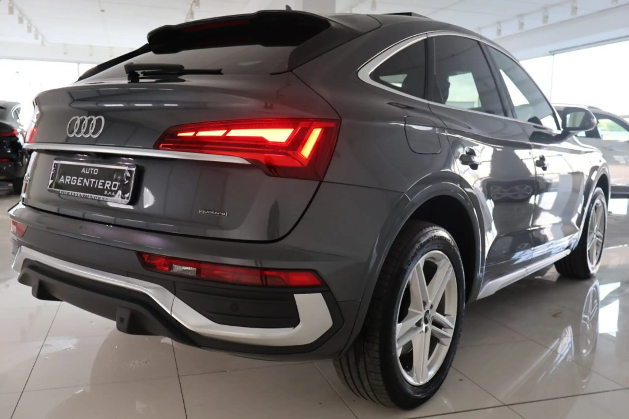 Audi - Q5