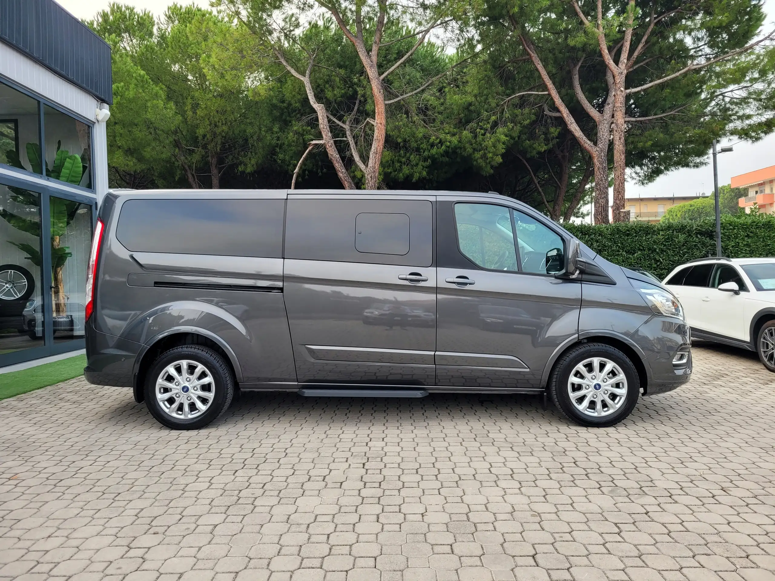 Ford - Tourneo Custom