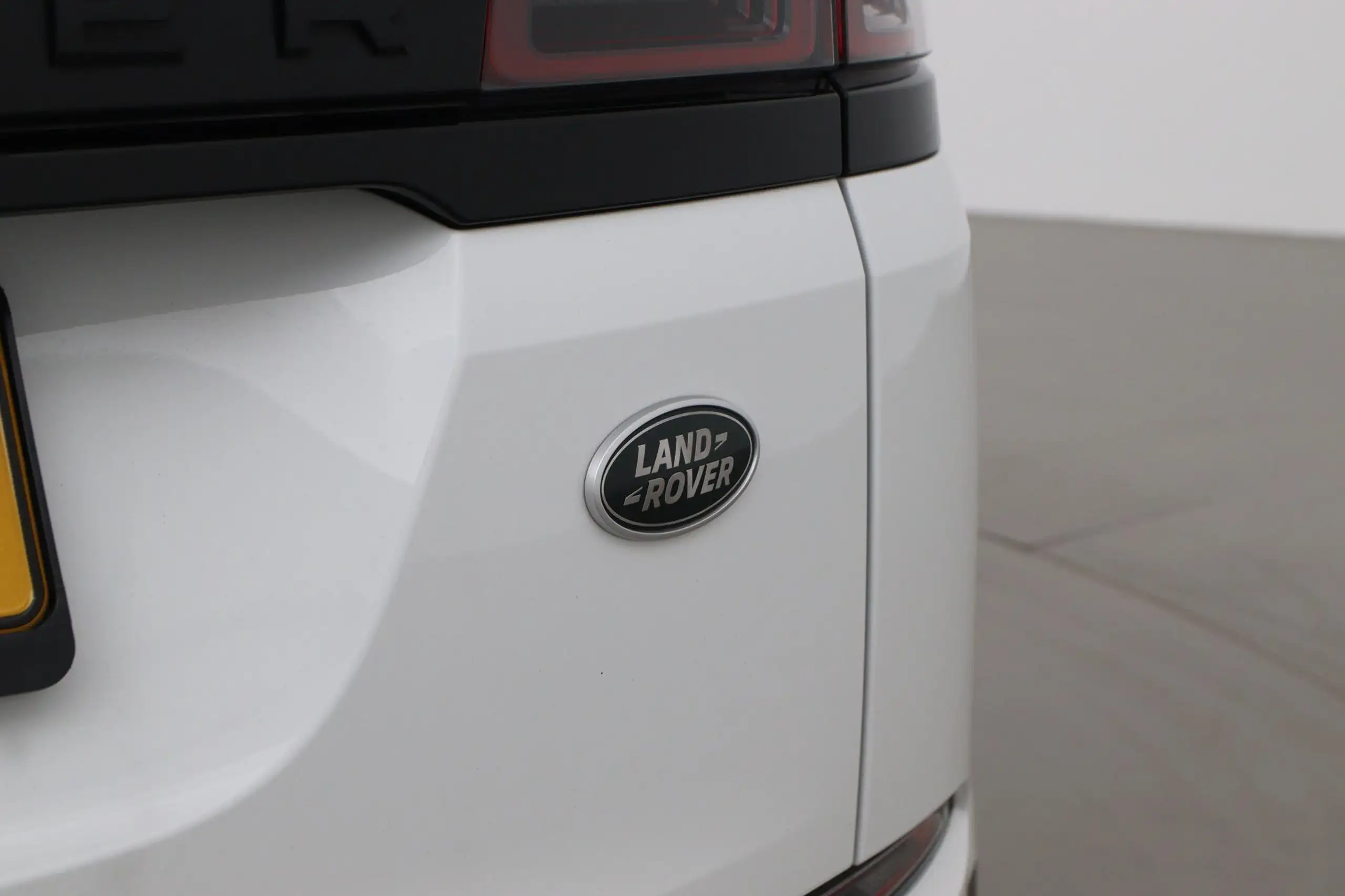 Land Rover - Range Rover Evoque