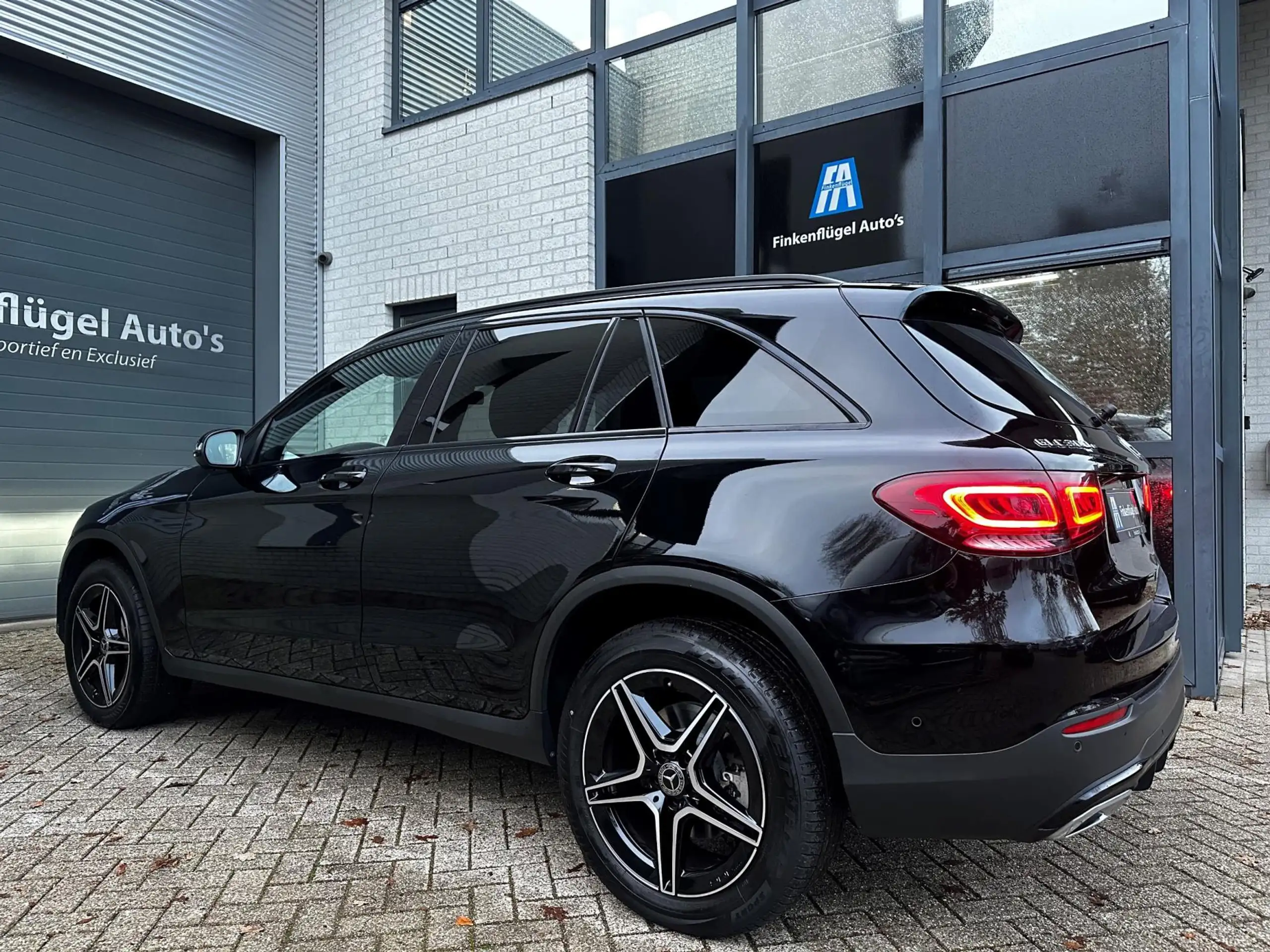 Mercedes-Benz - GLC 300