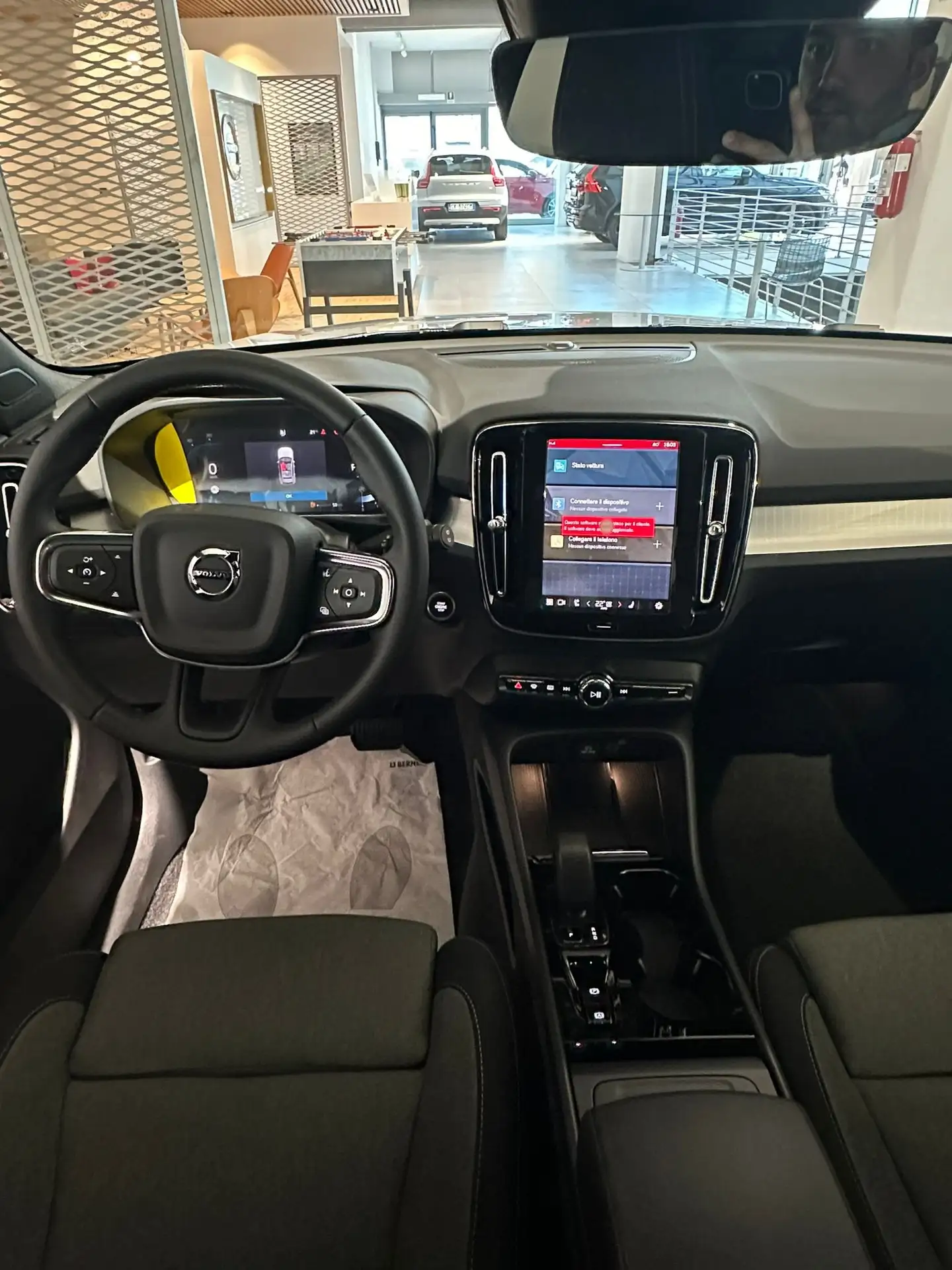 Volvo - XC40