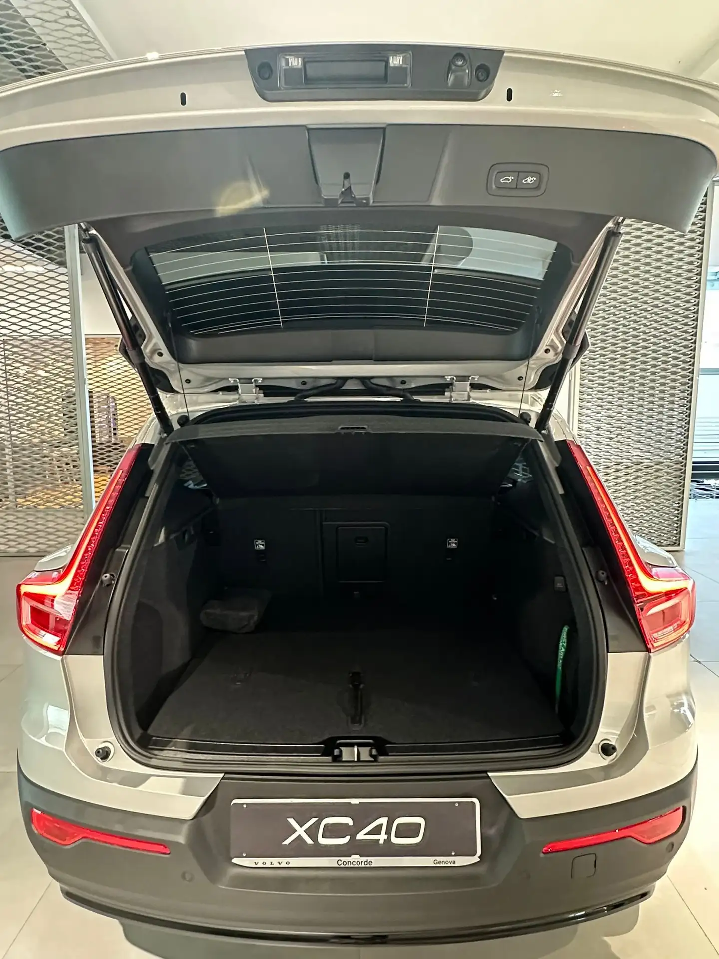 Volvo - XC40