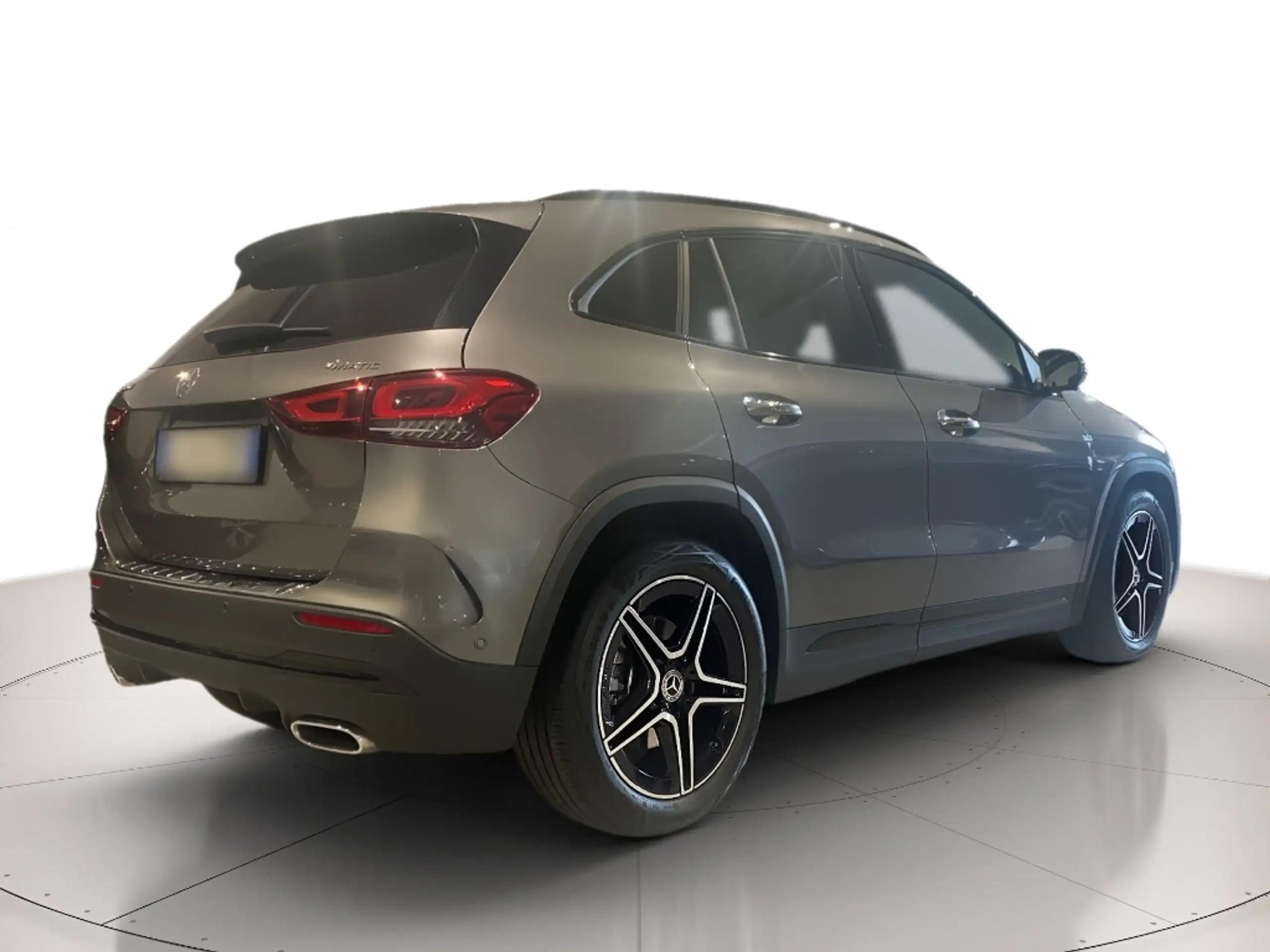 Mercedes-Benz - GLA 220