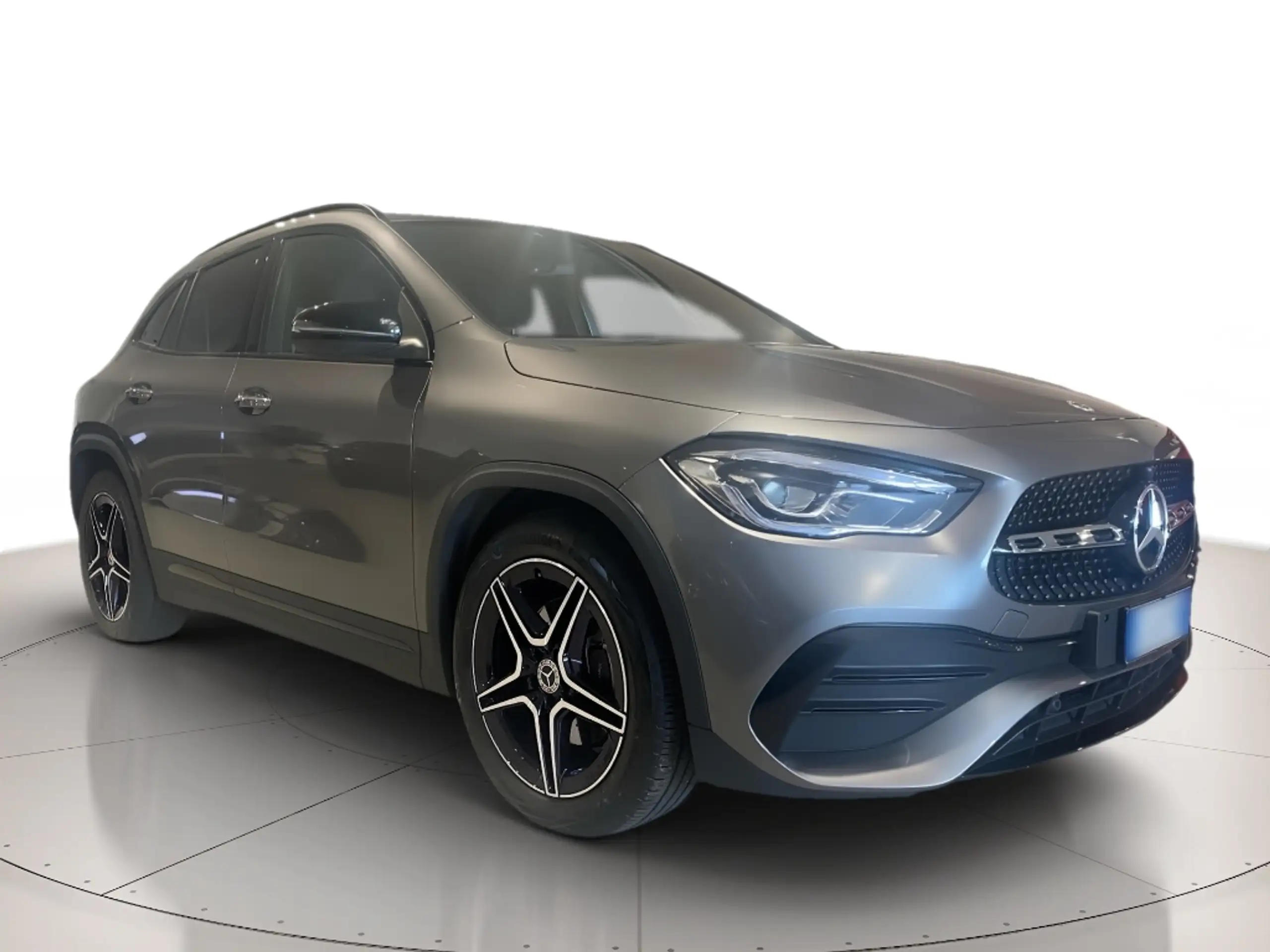 Mercedes-Benz - GLA 220