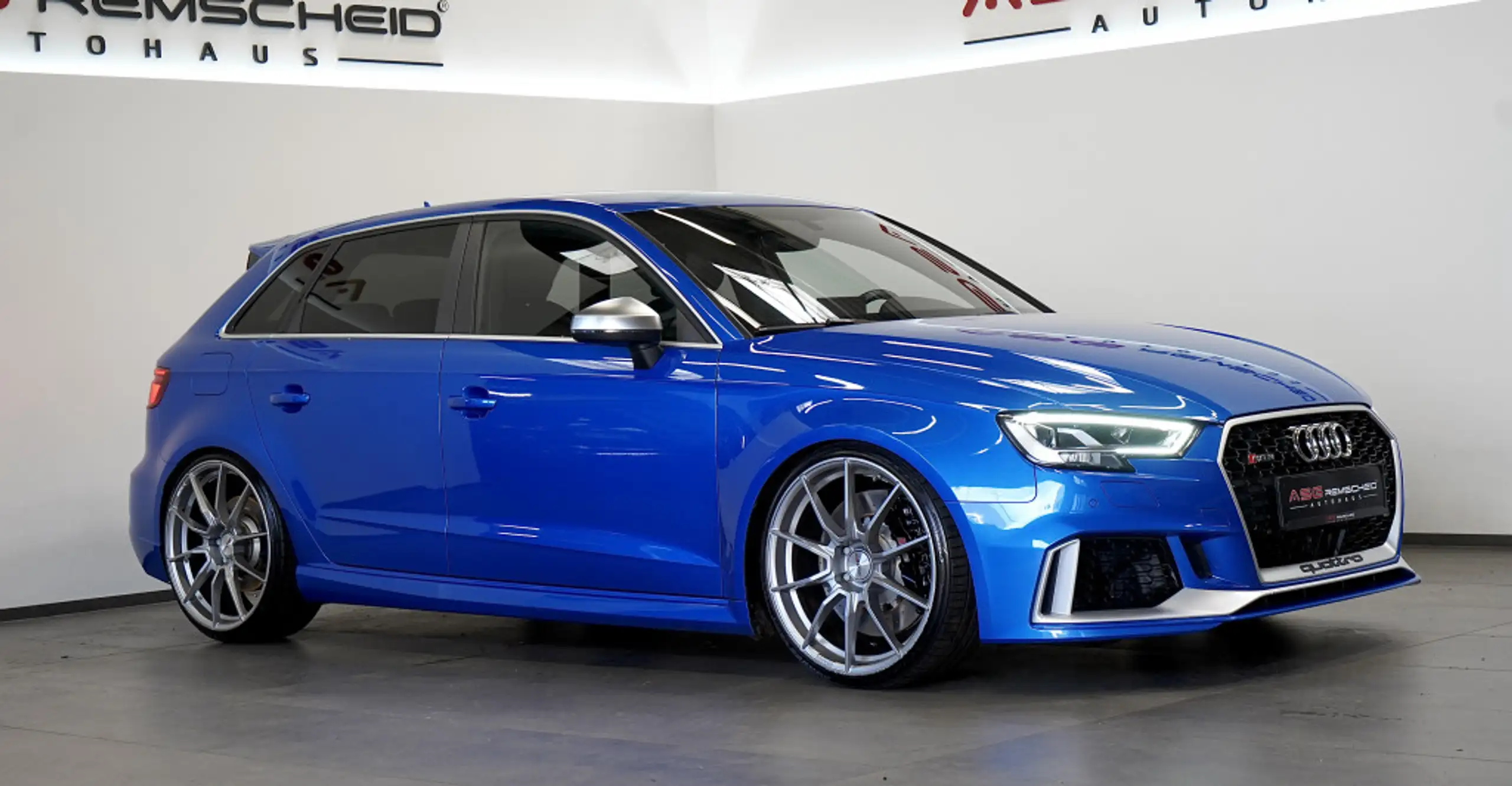 Audi - RS3