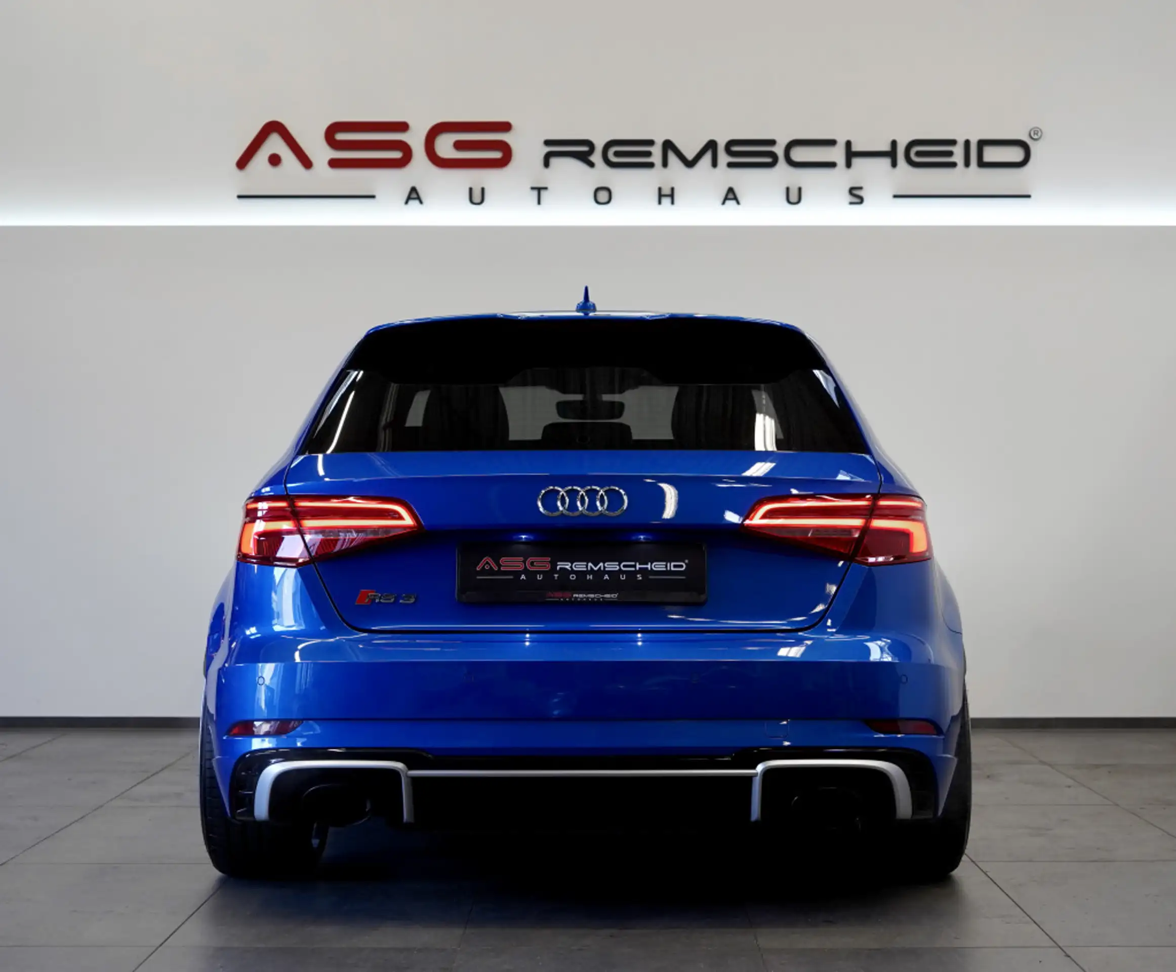 Audi - RS3