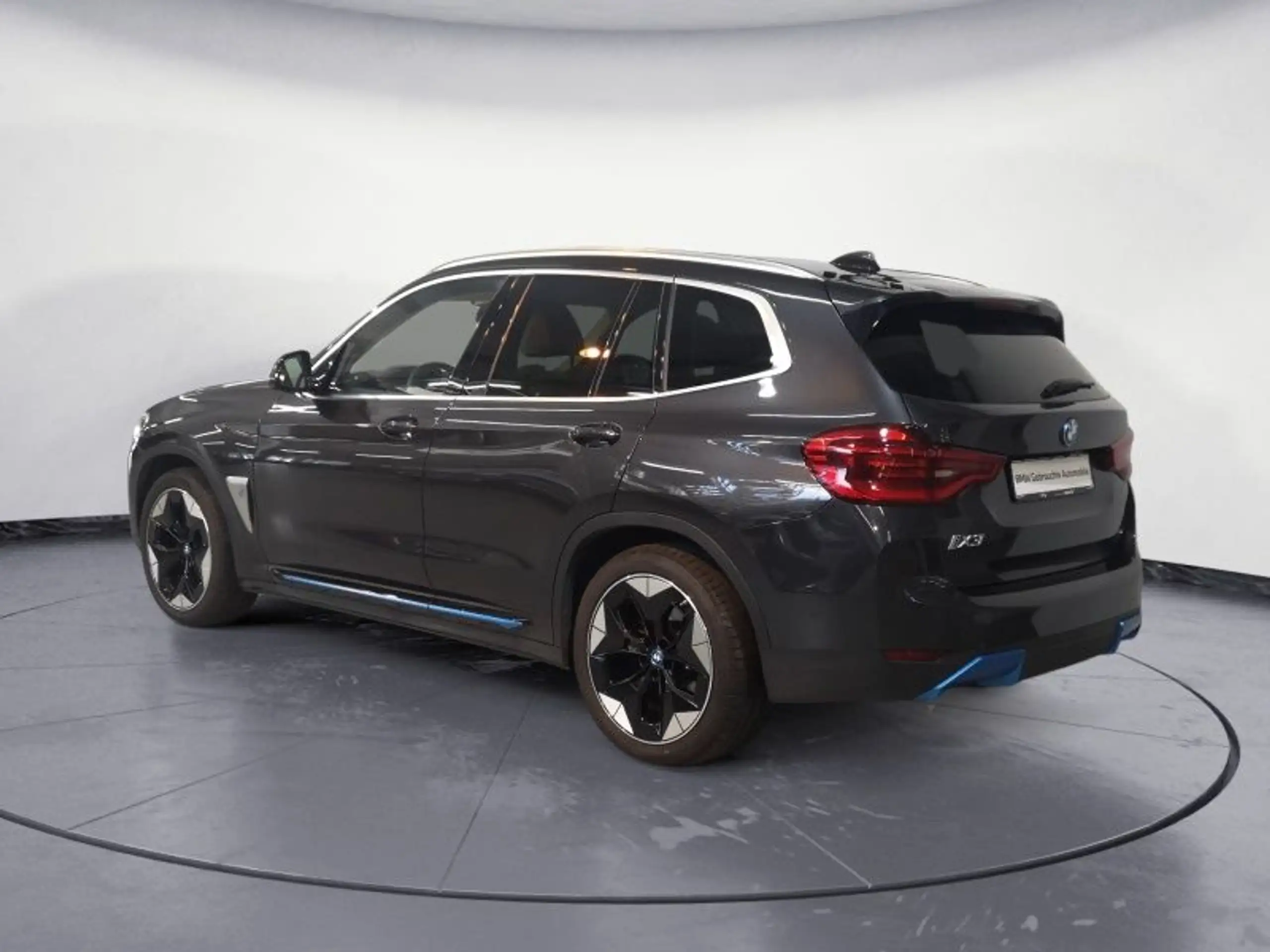 BMW - iX3