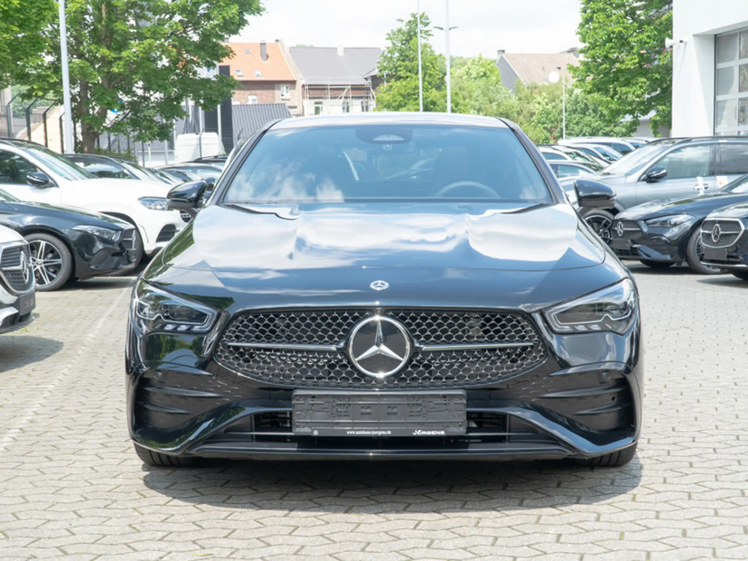 Mercedes-Benz - CLA 200