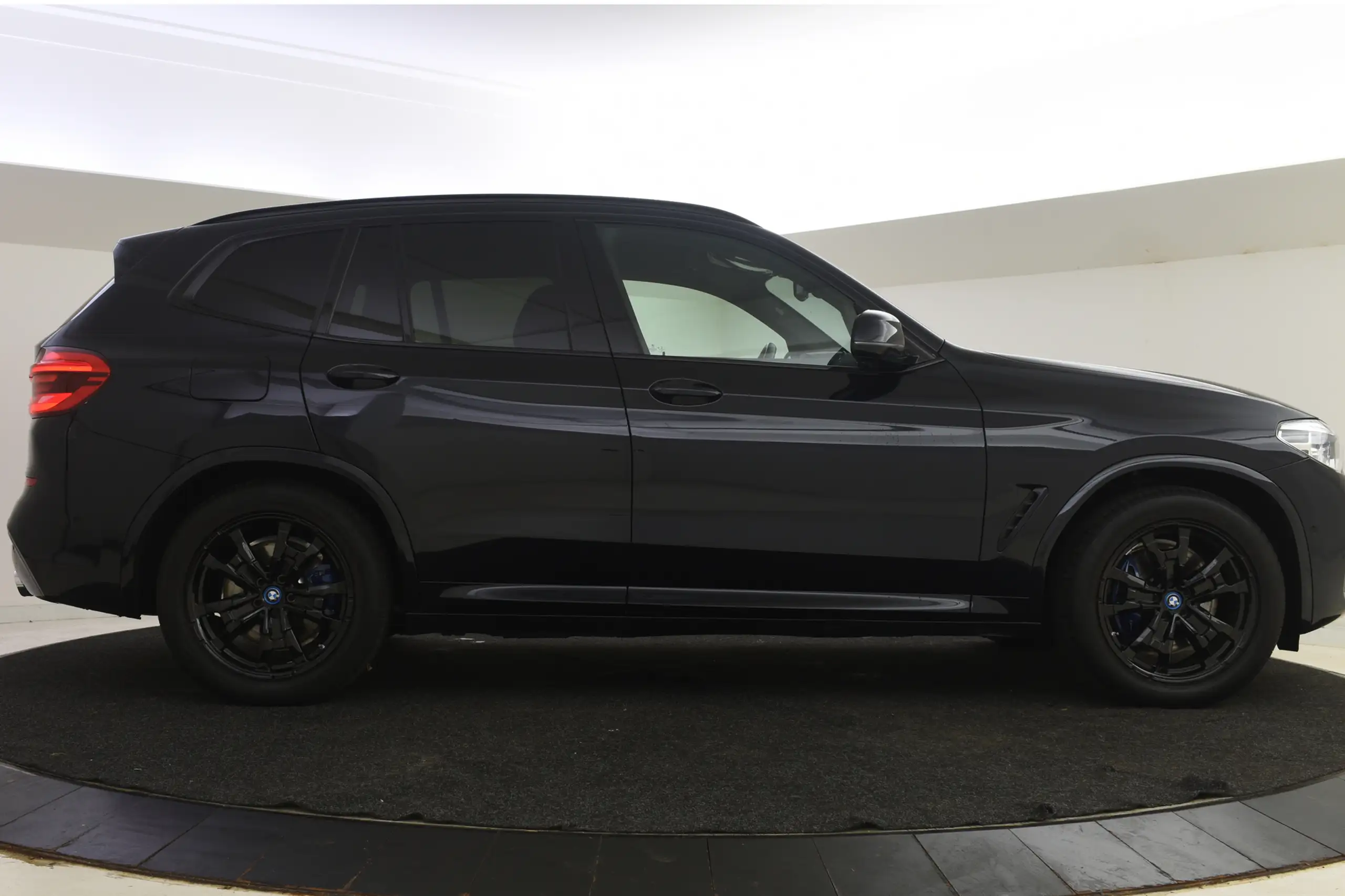 BMW - X3