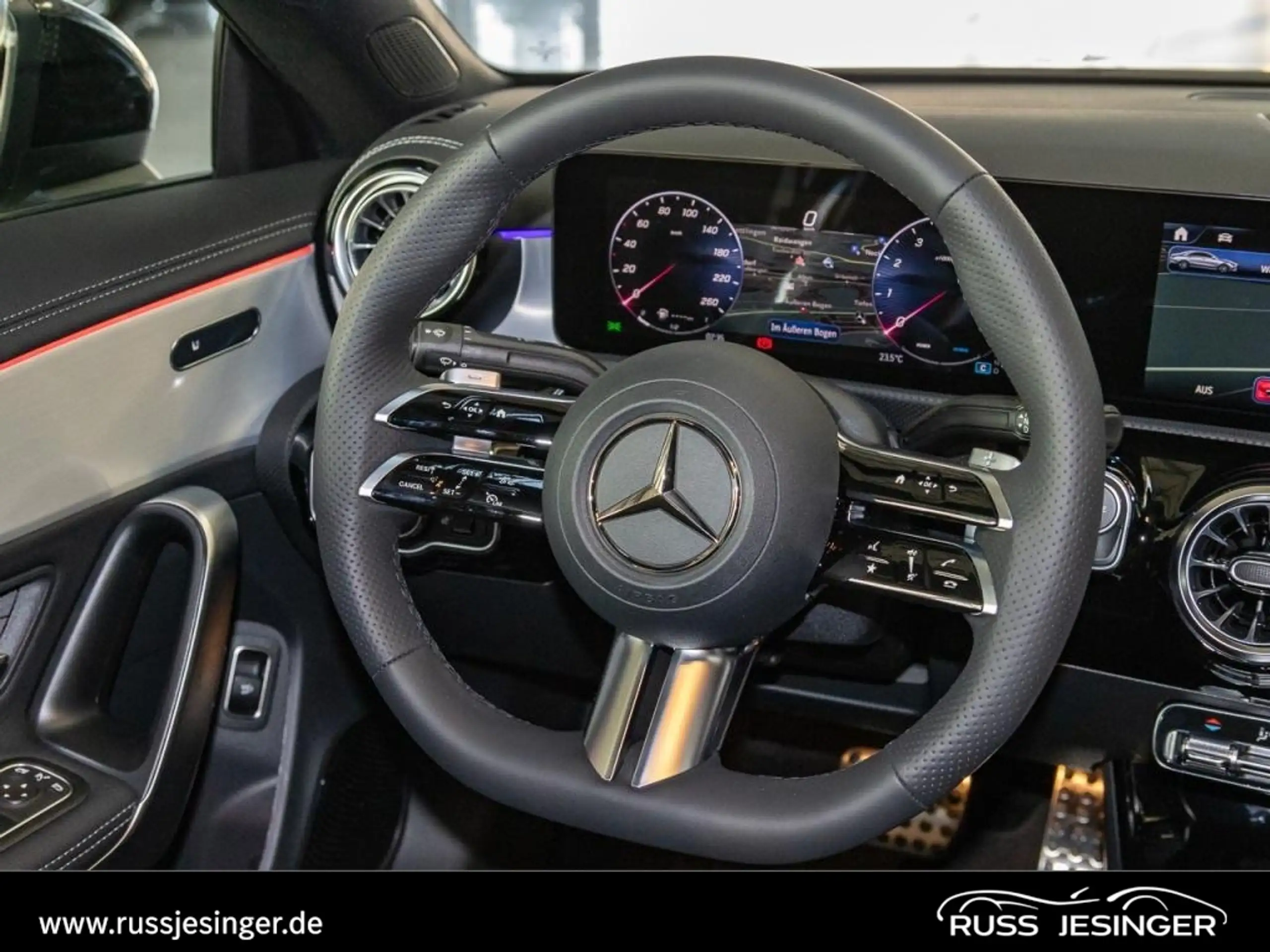 Mercedes-Benz - CLA 250