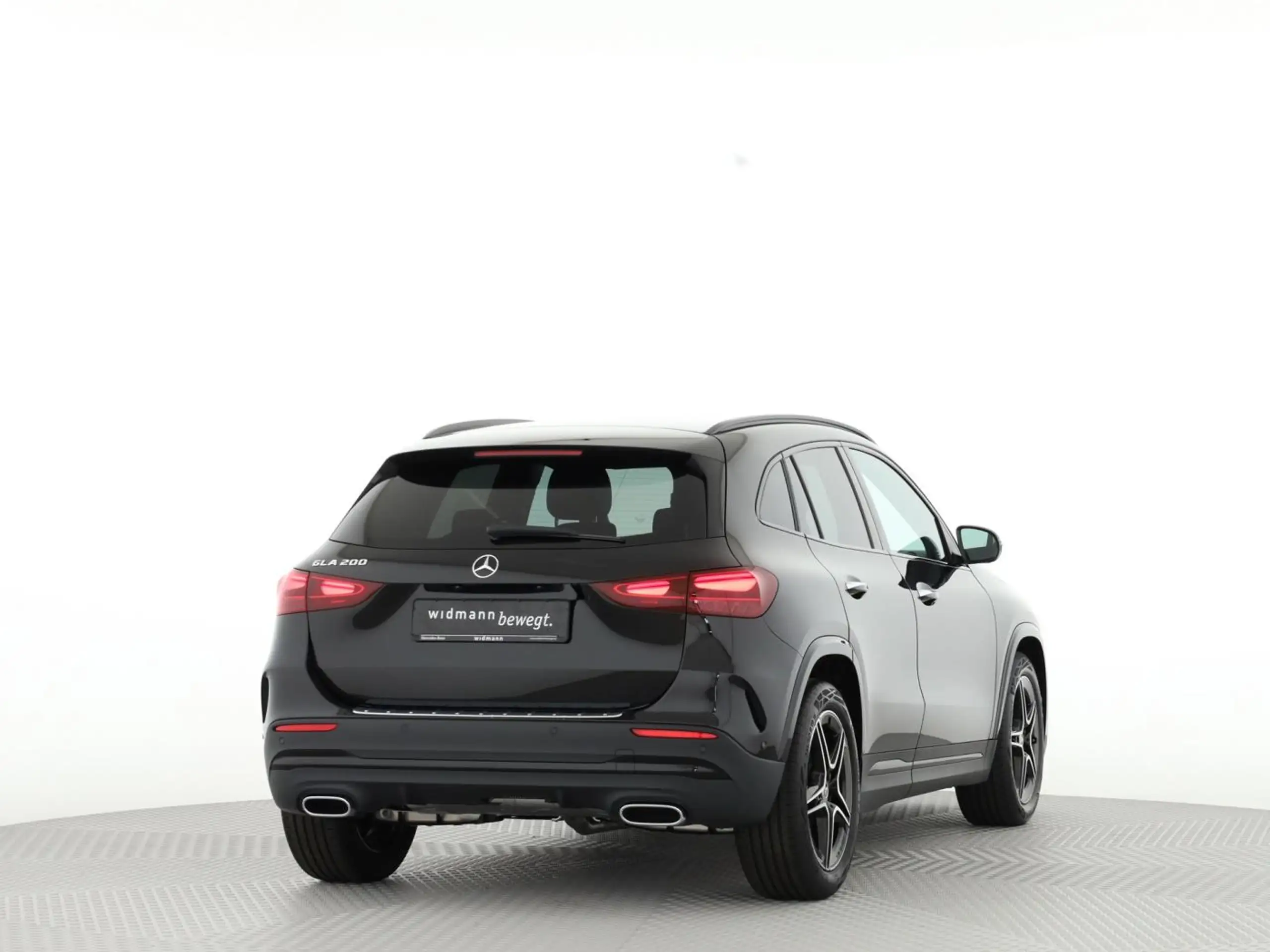 Mercedes-Benz - GLA 200