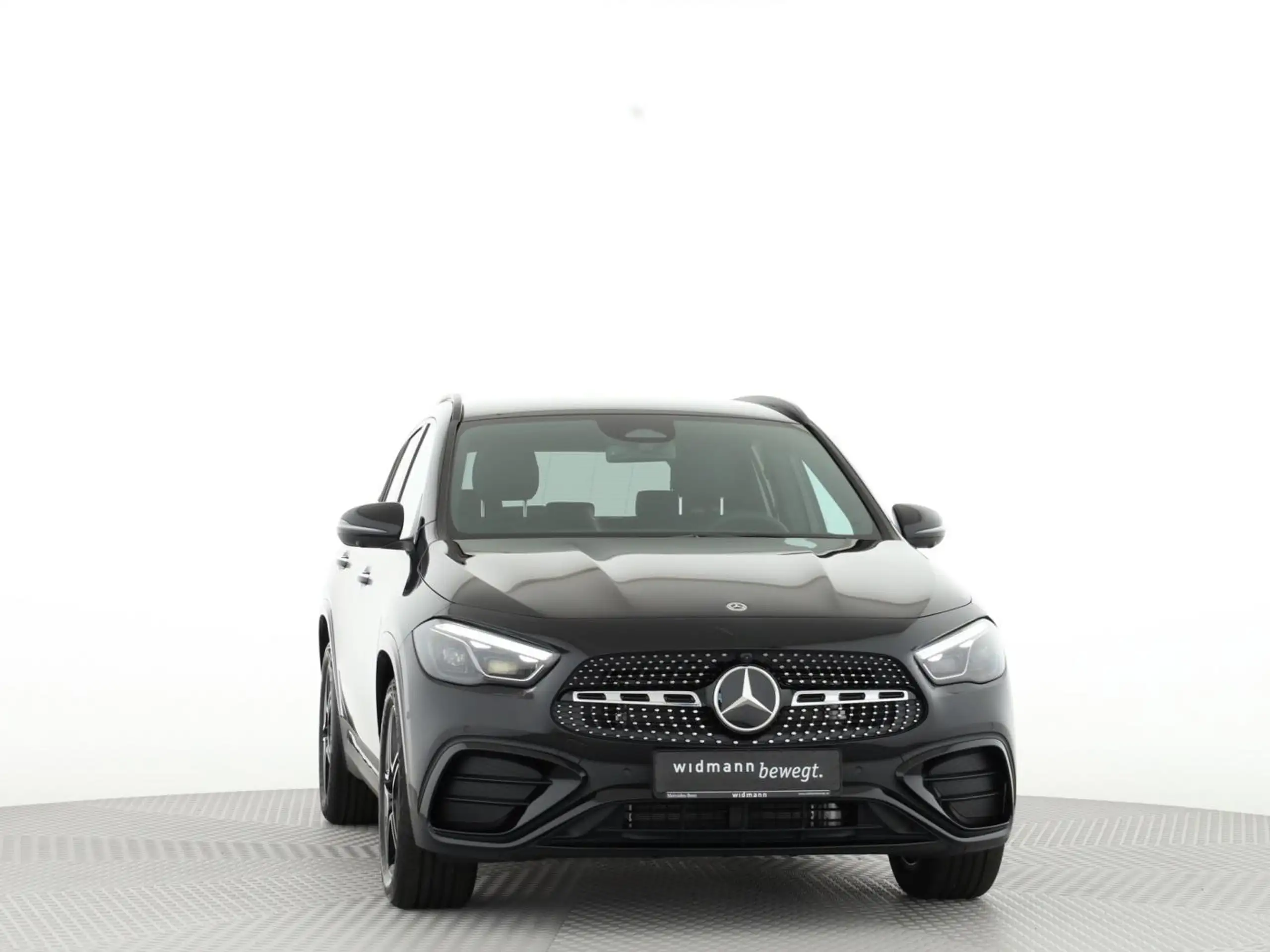 Mercedes-Benz - GLA 200