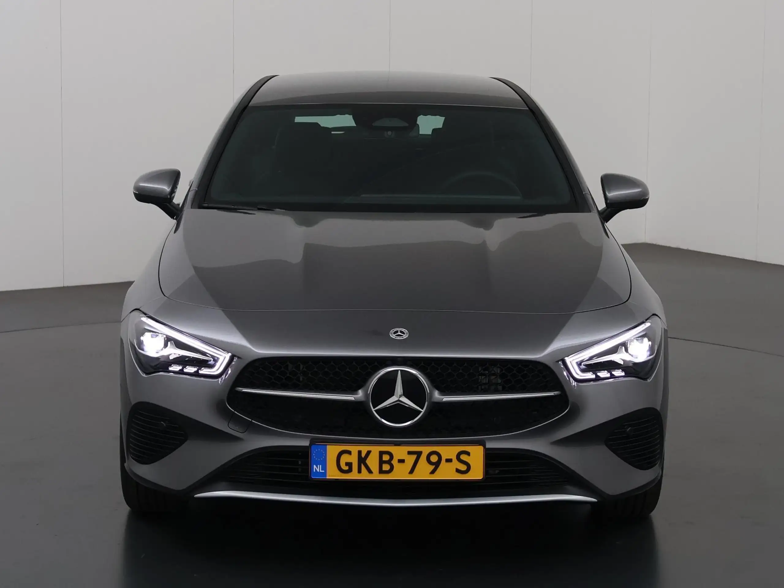 Mercedes-Benz - CLA 250