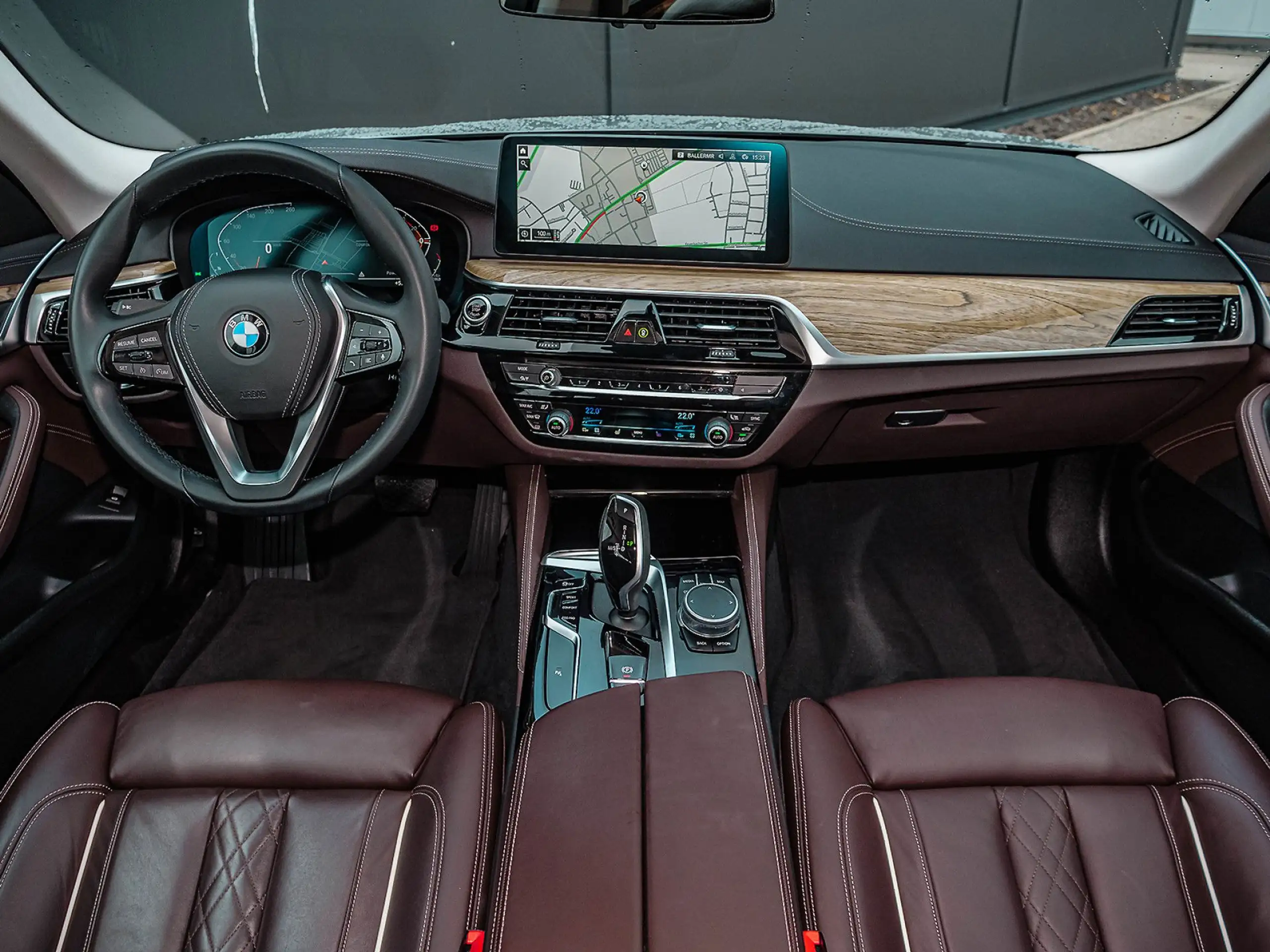 BMW - 520