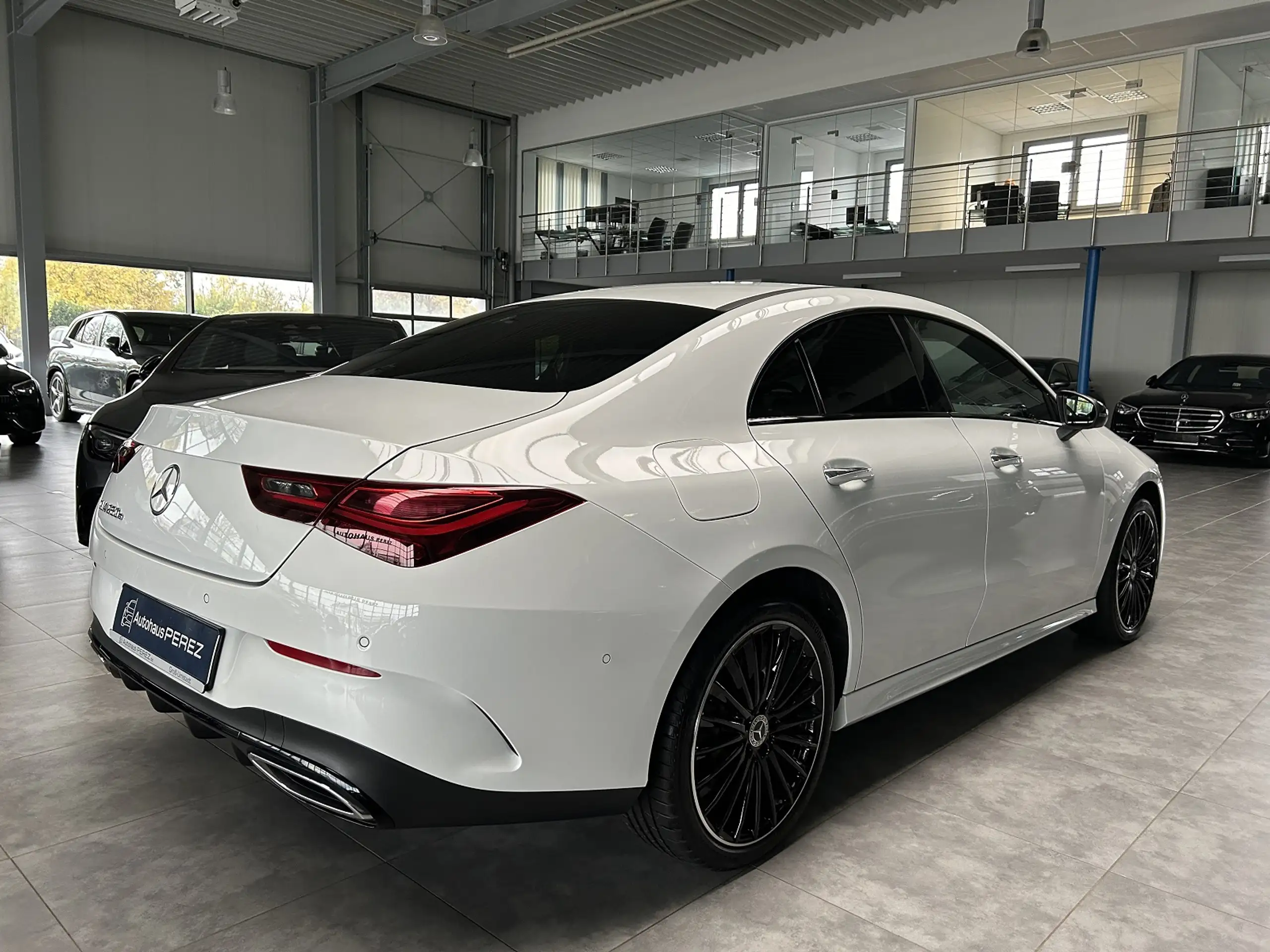 Mercedes-Benz - CLA 250