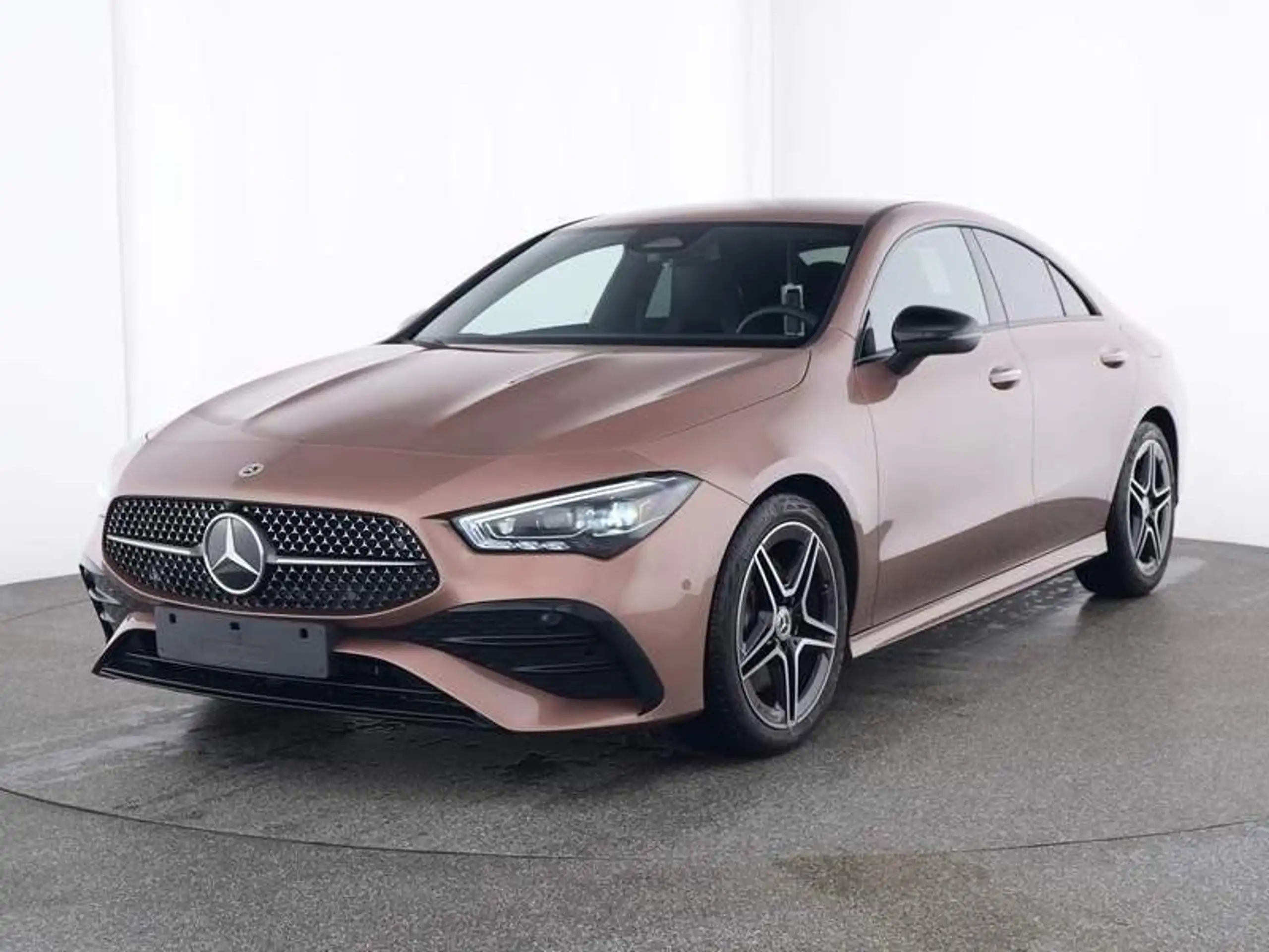 Mercedes-Benz - CLA 200