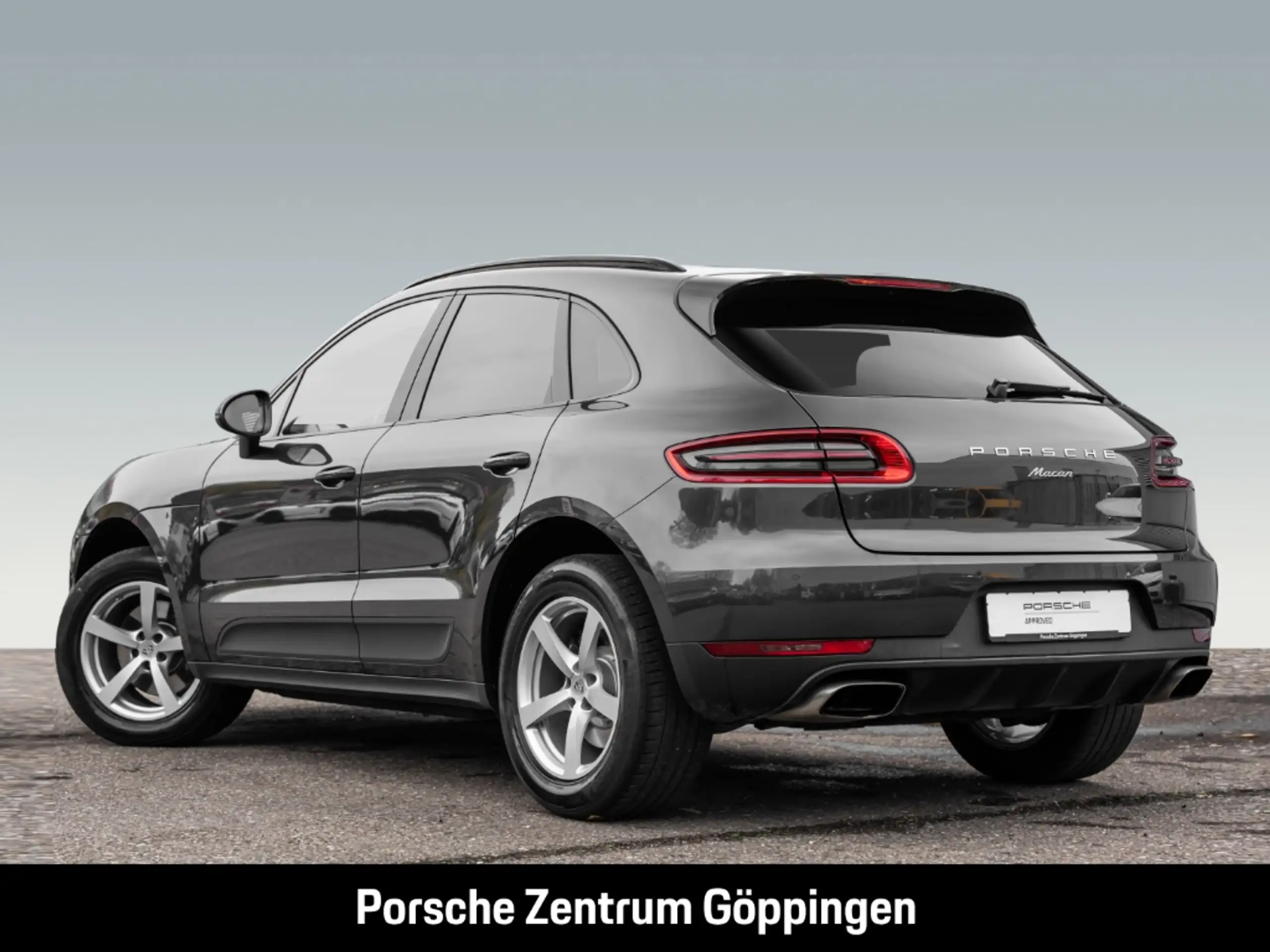 Porsche - Macan