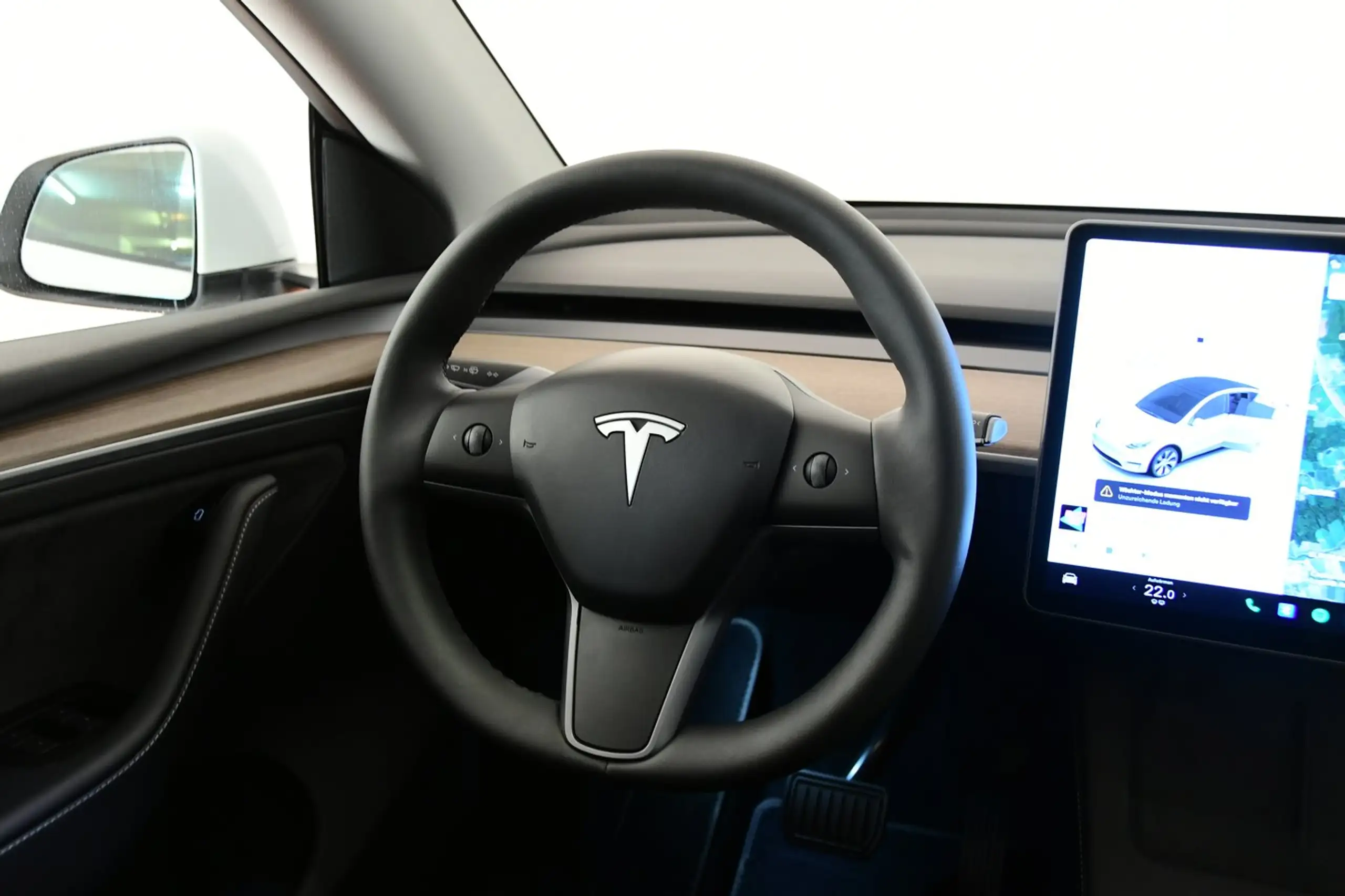 Tesla - Model Y