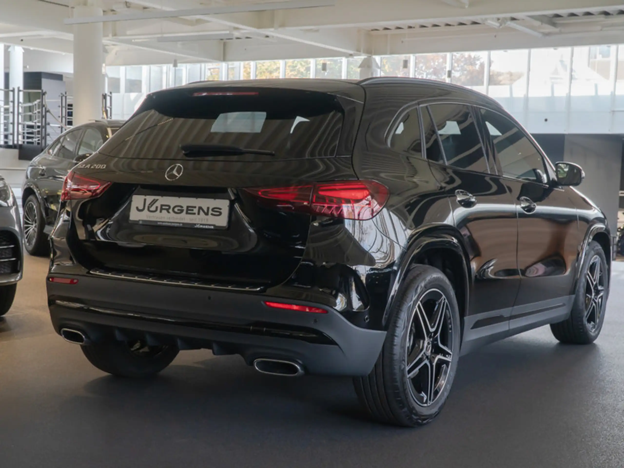 Mercedes-Benz - GLA 200