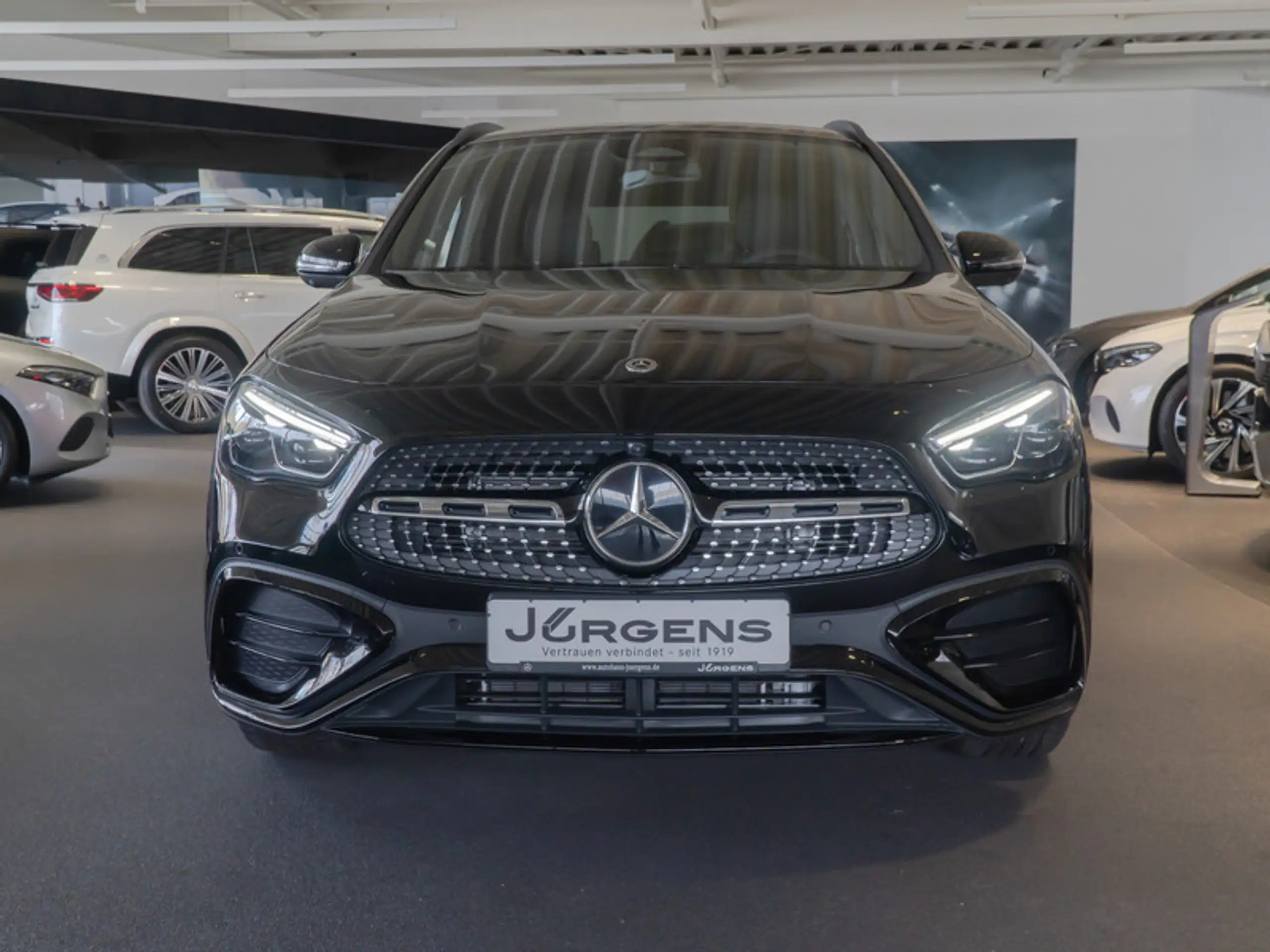 Mercedes-Benz - GLA 200