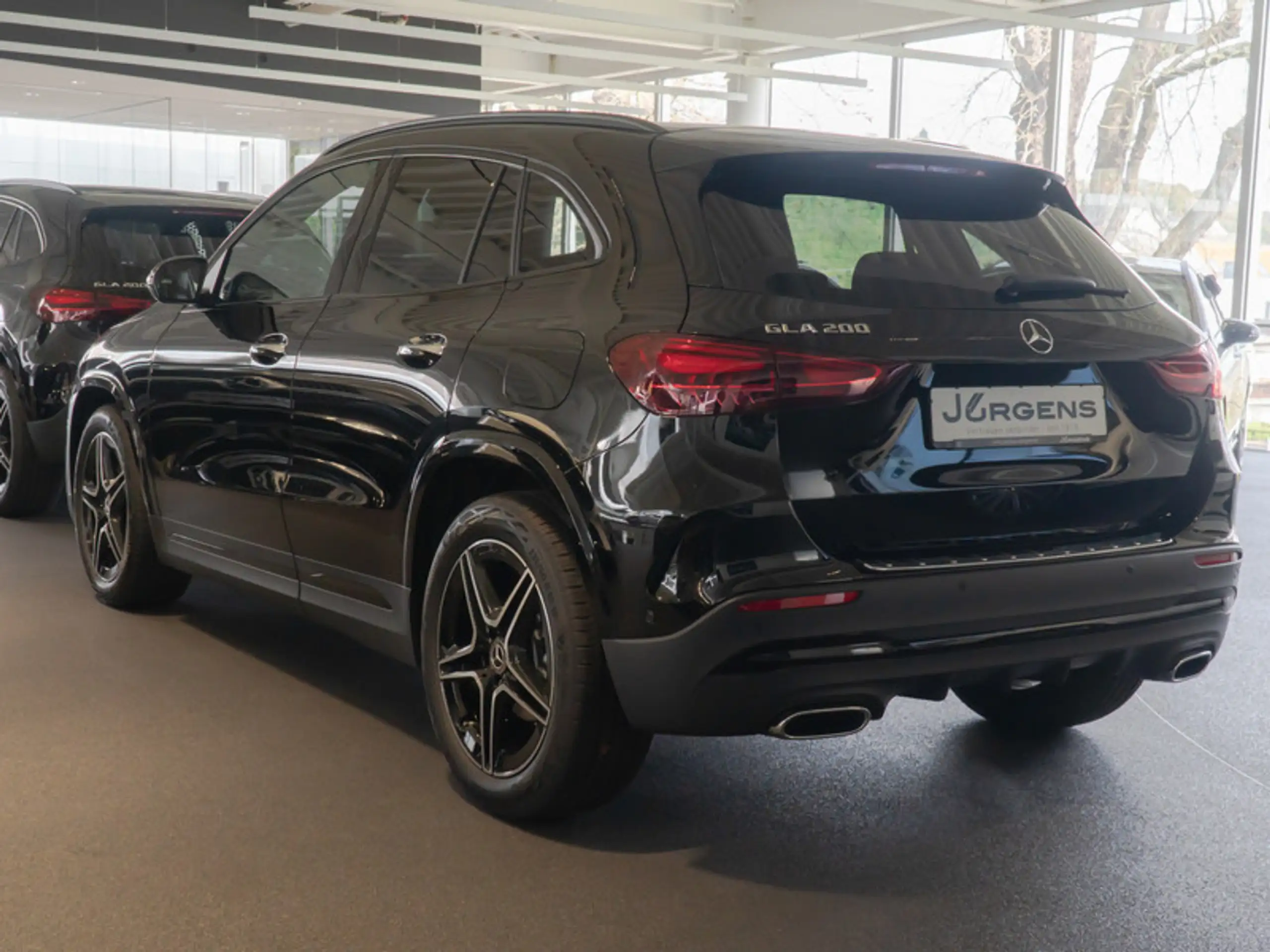 Mercedes-Benz - GLA 200