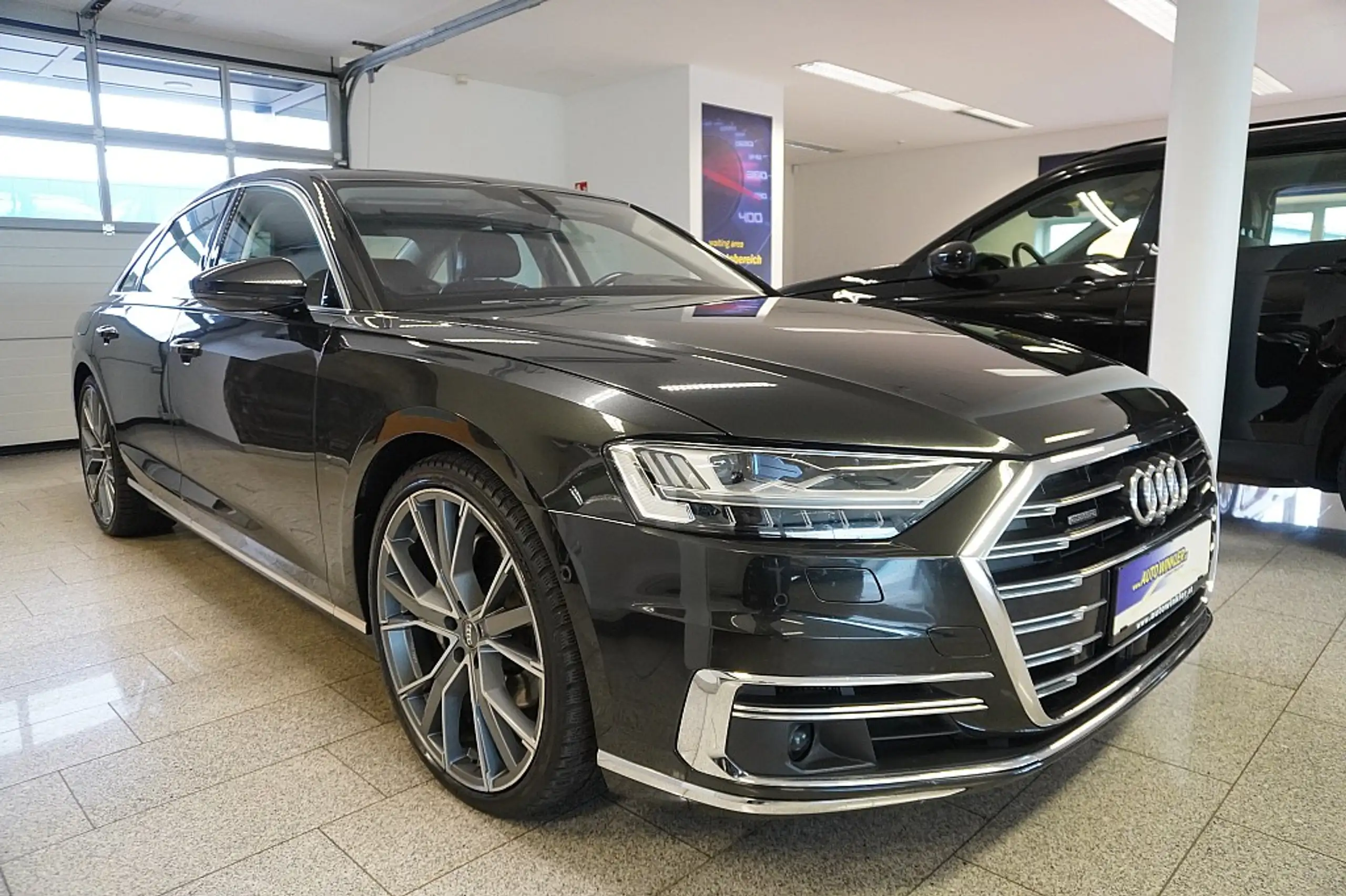 Audi - A8