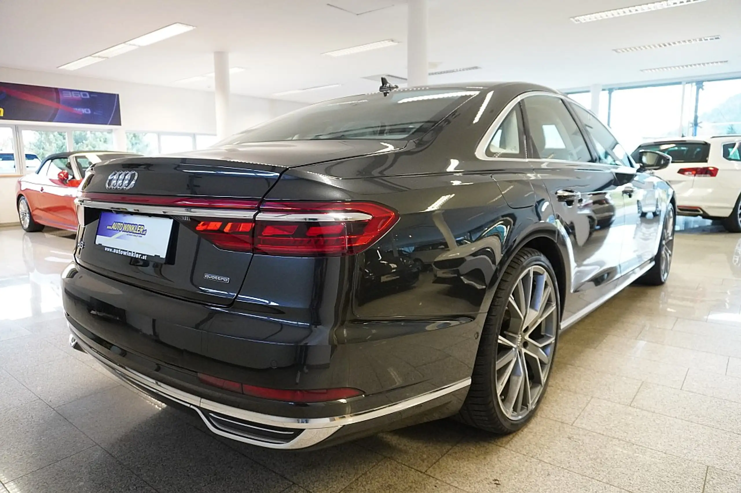 Audi - A8