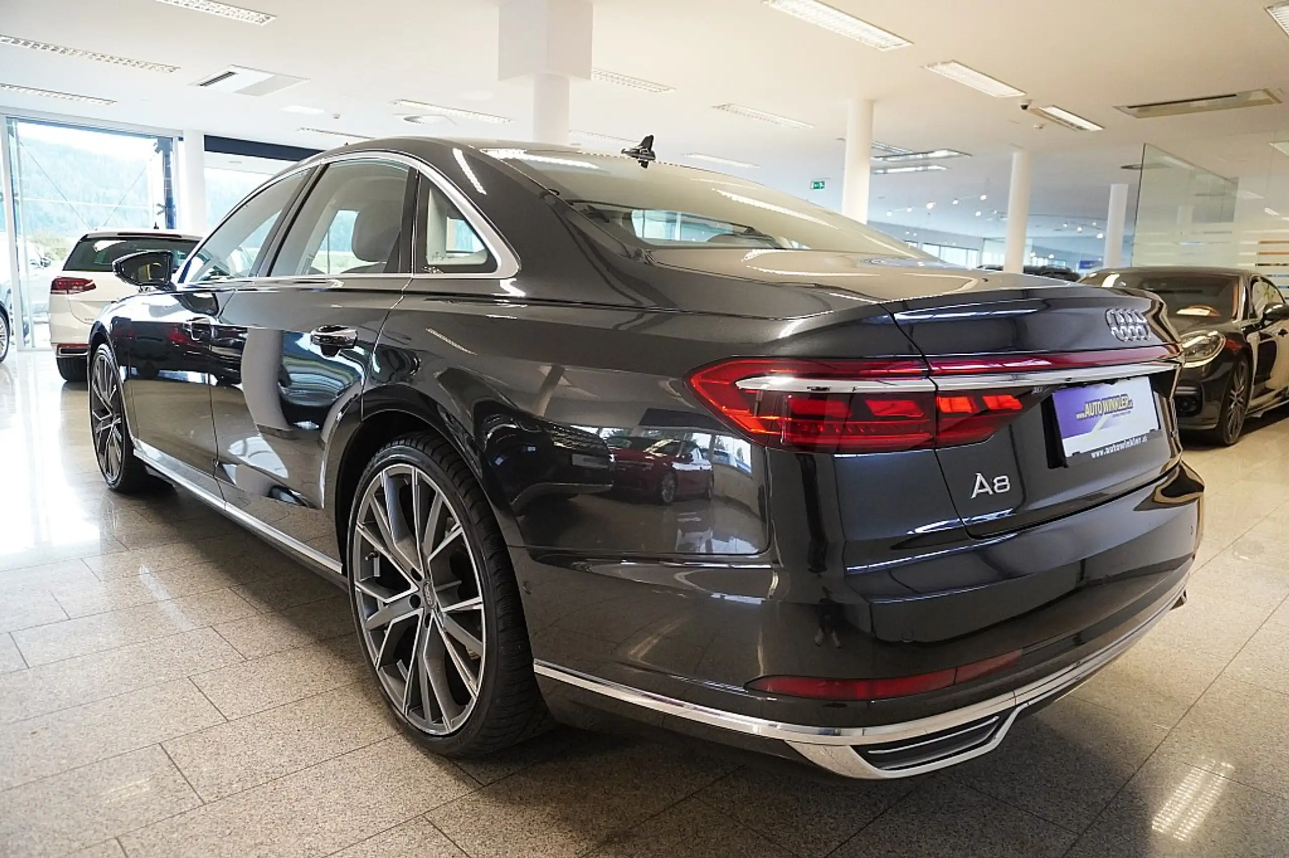 Audi - A8