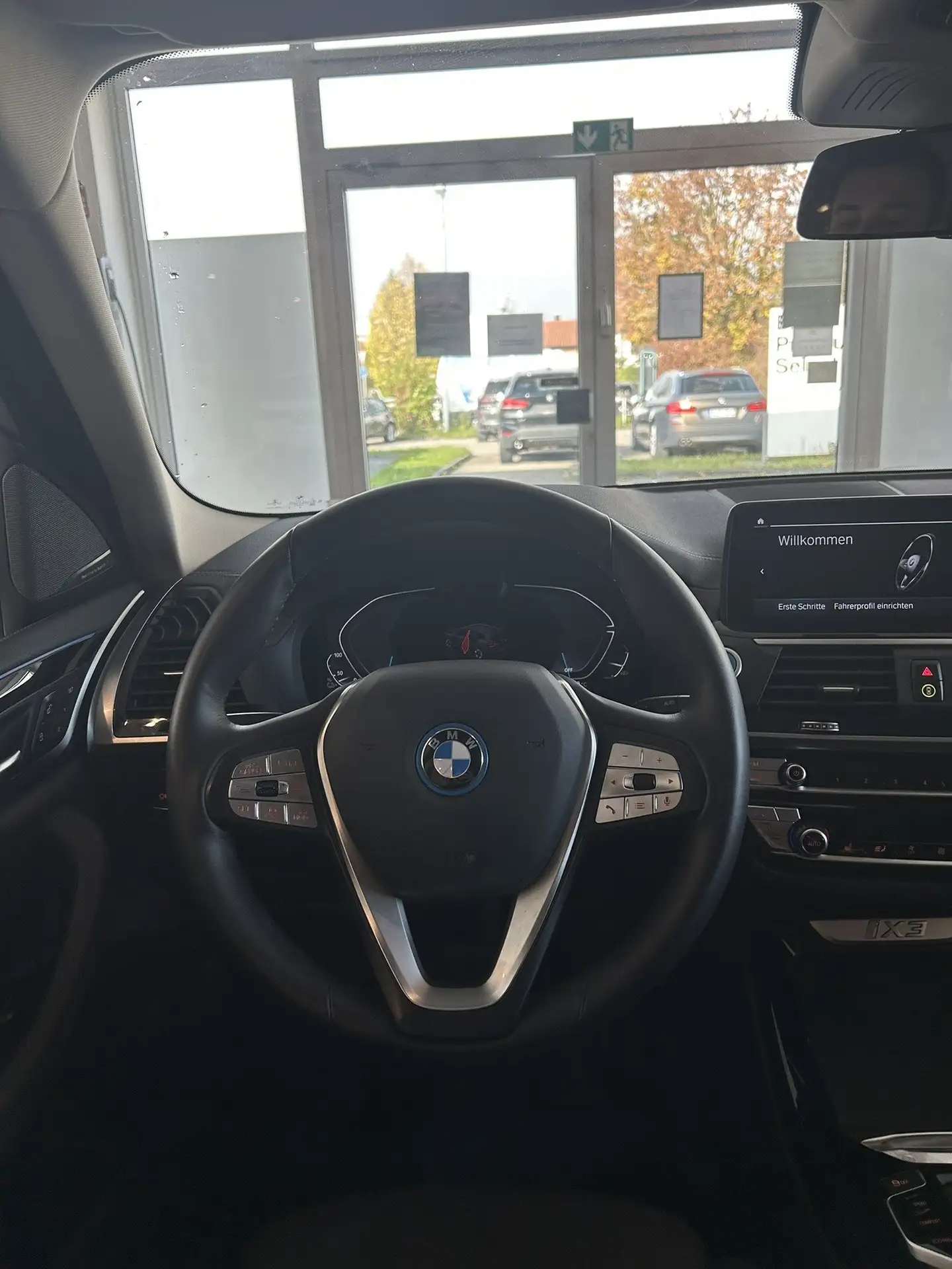 BMW - iX3