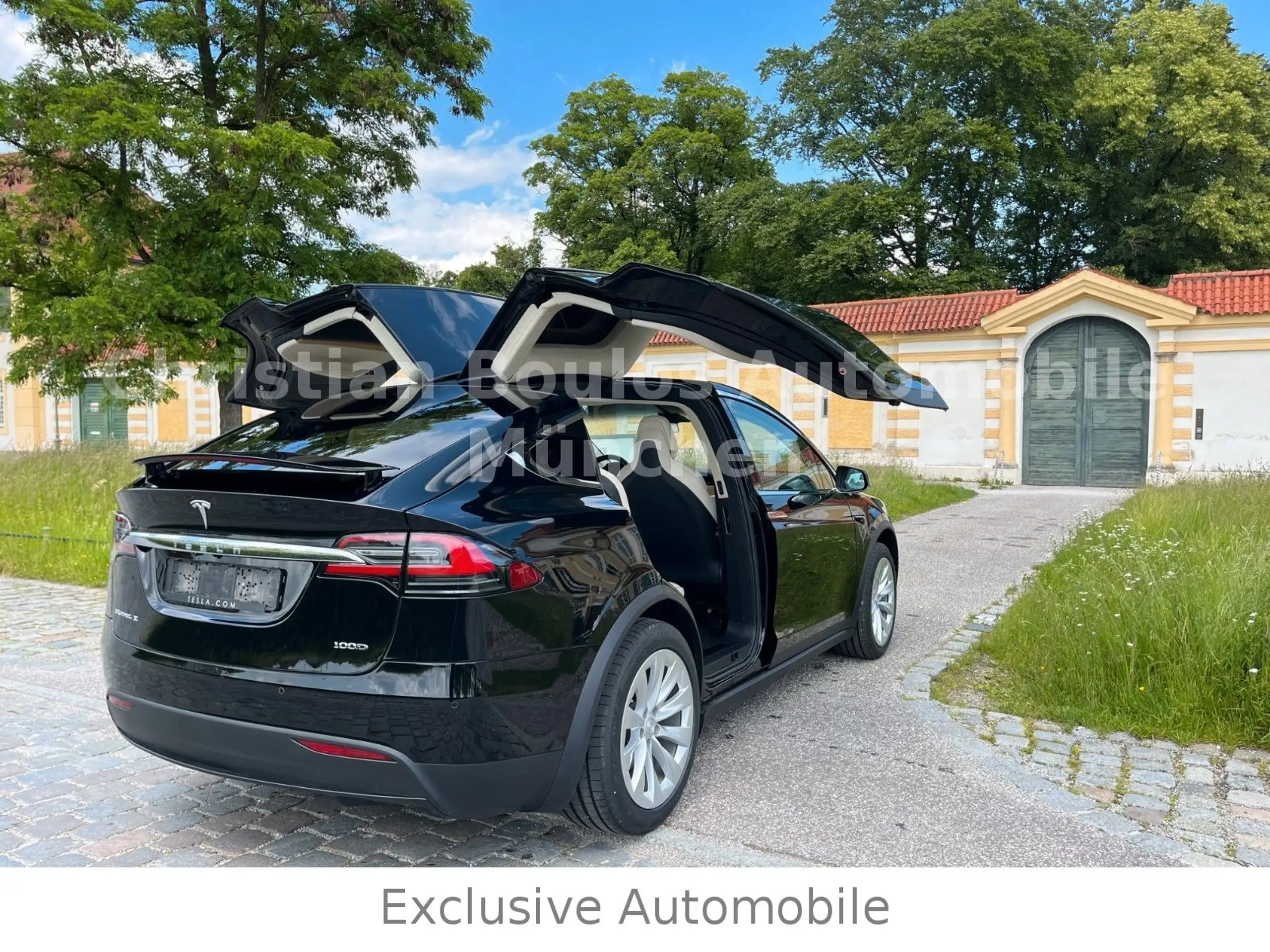 Tesla - Model X