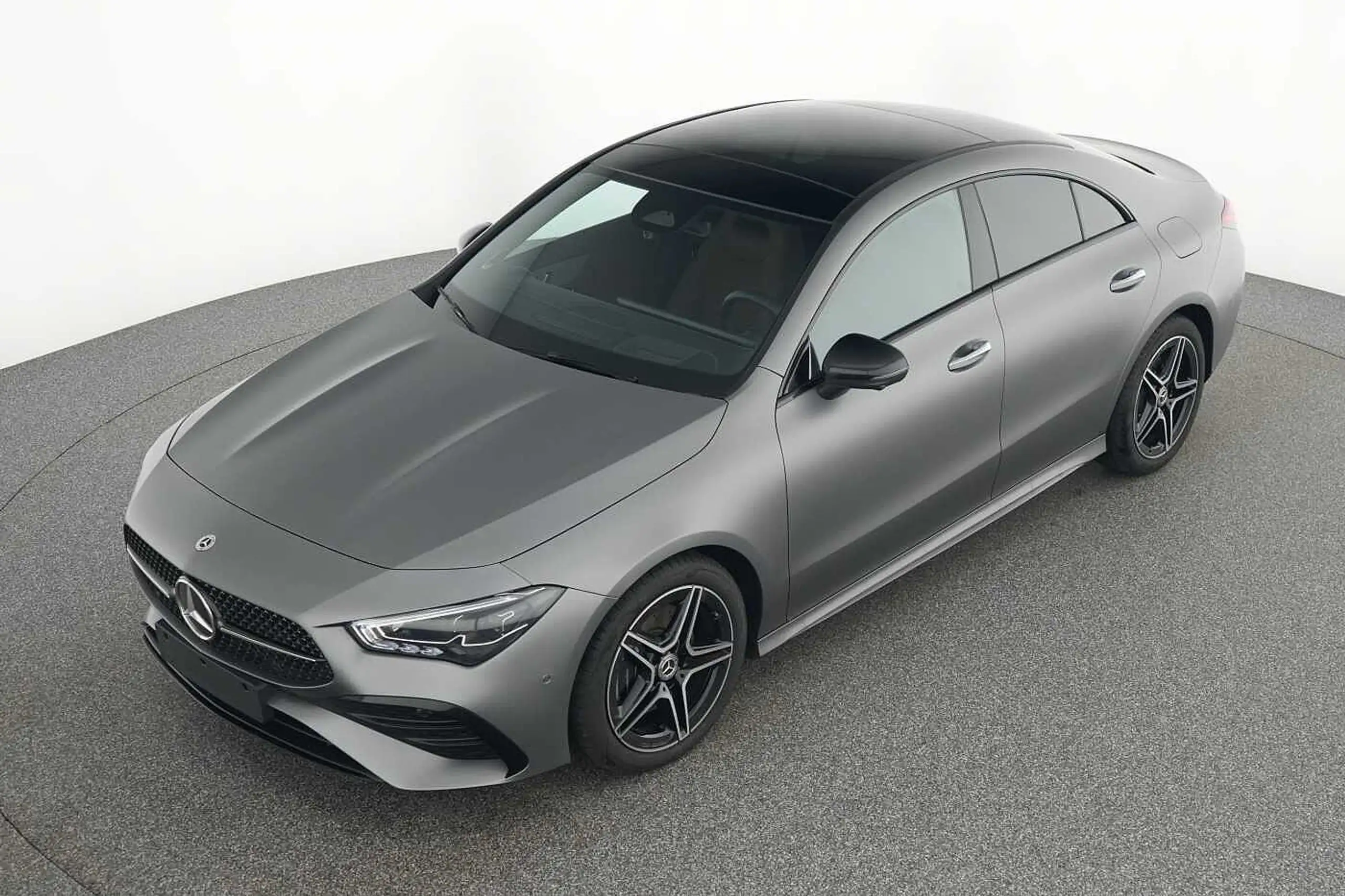 Mercedes-Benz - CLA 200