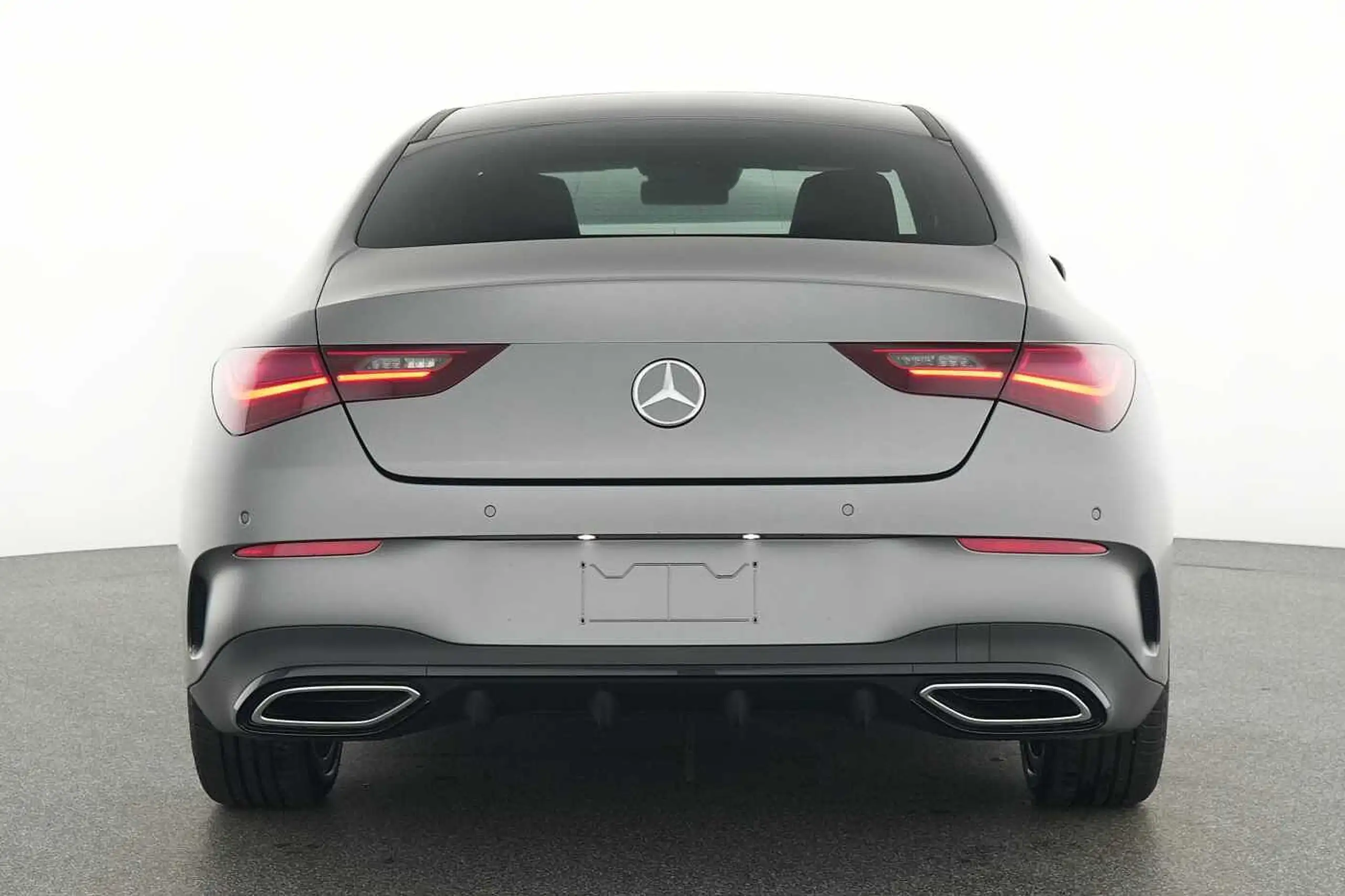 Mercedes-Benz - CLA 200