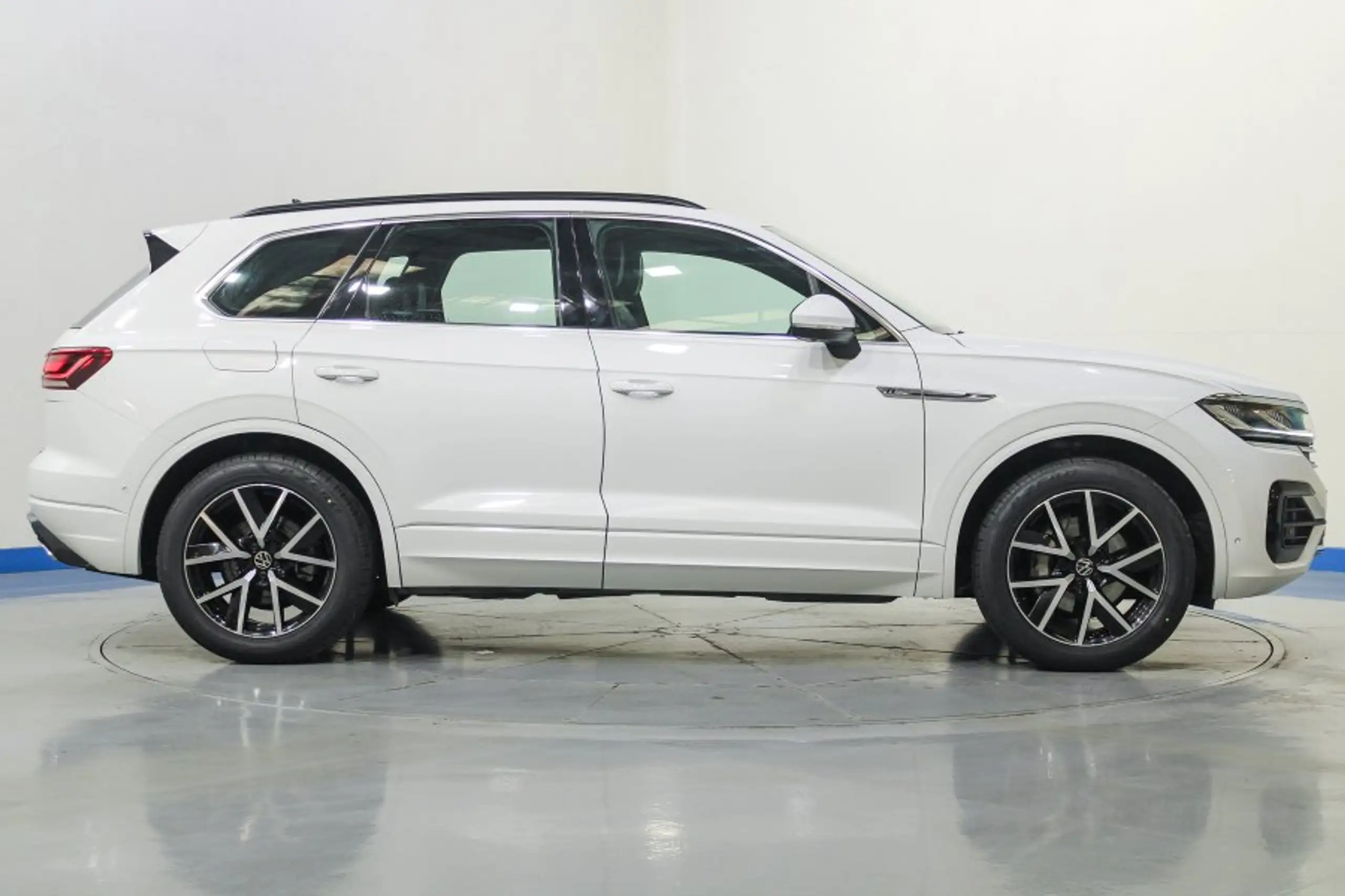 Volkswagen - Touareg