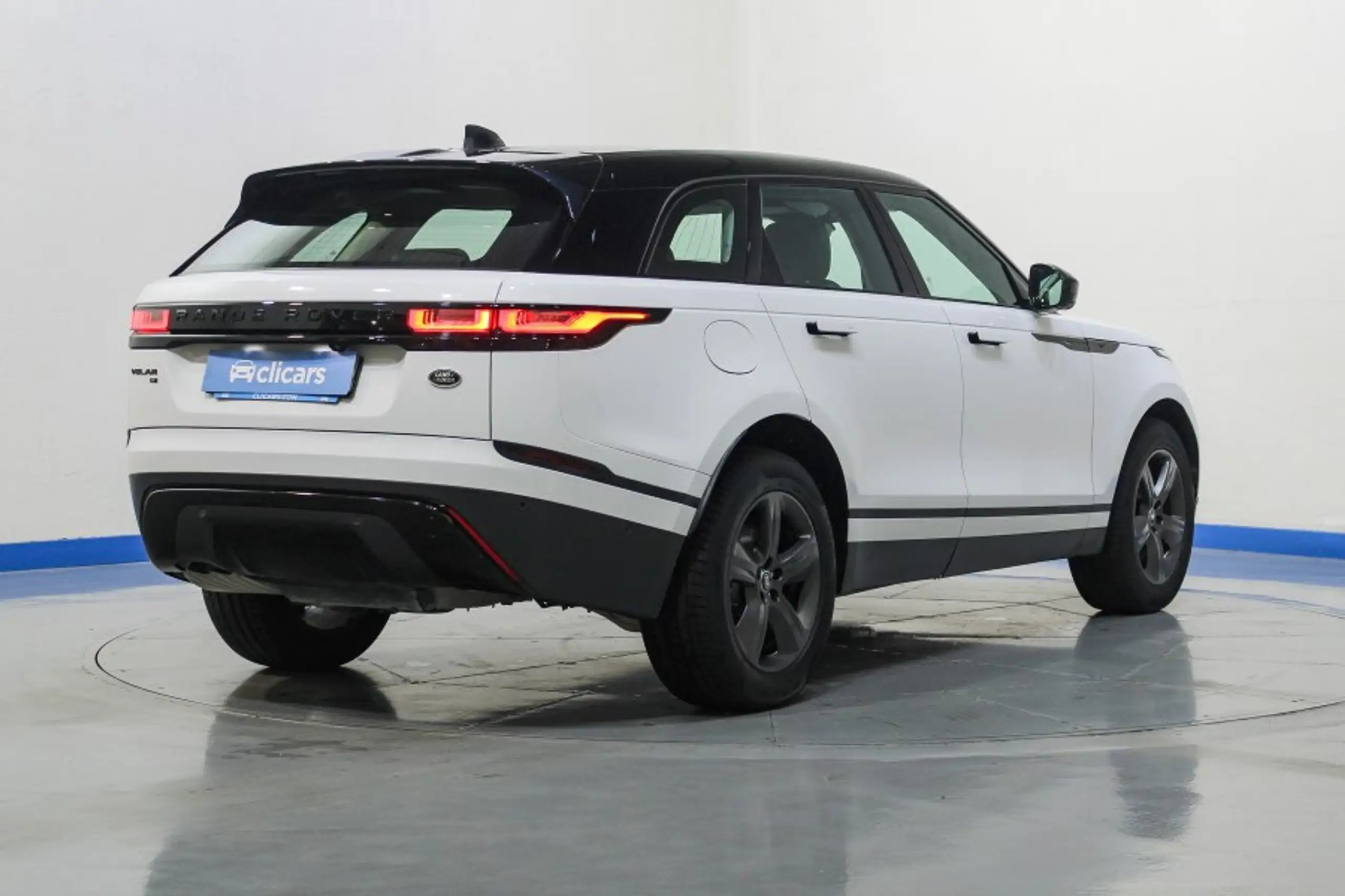 Land Rover - Range Rover Velar