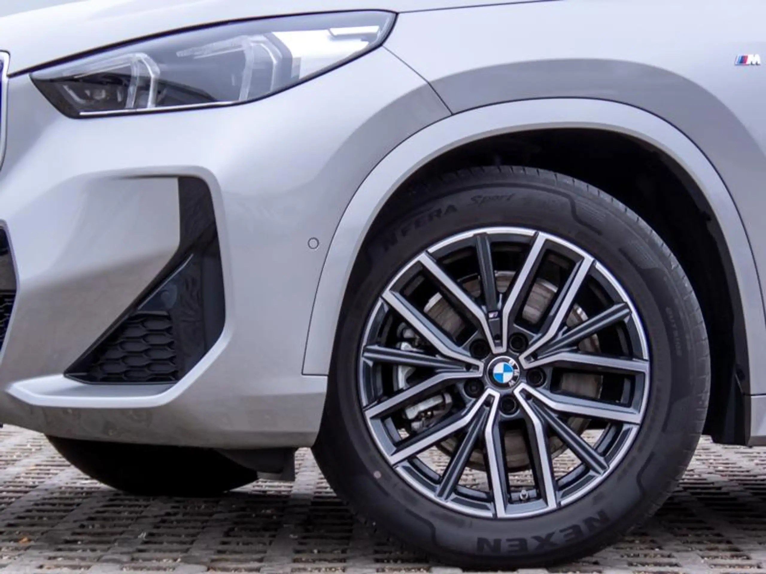 BMW - X1